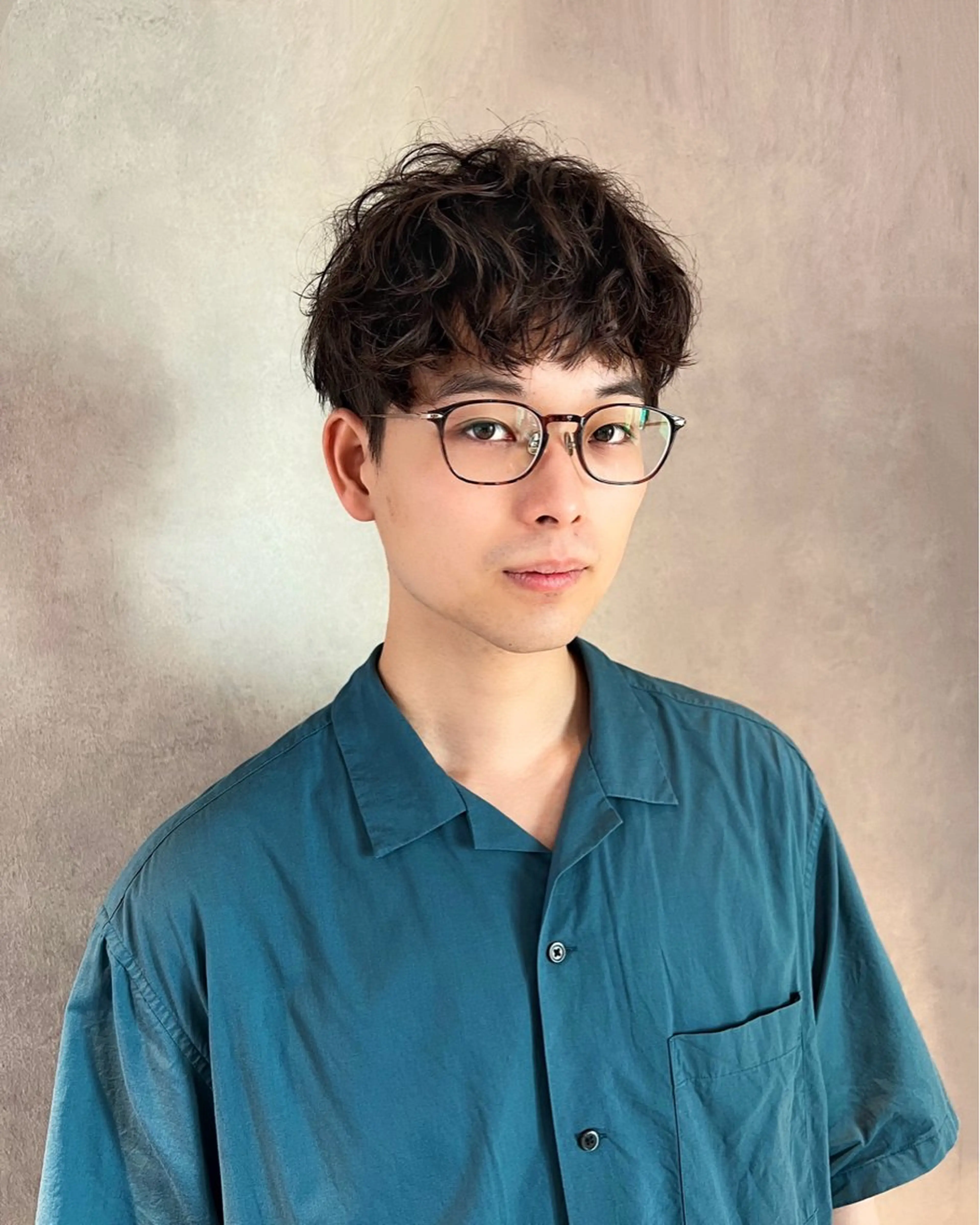 パーマ メンズ マッシュ メンズパーマ メンズショート ツイストスパイラルパーマ 波巻きパーマ カット パーマ Qin shaire salon 原宿verno店所属・【センターパート】 ETO／江藤翼の眉毛・アイブロウイメージ