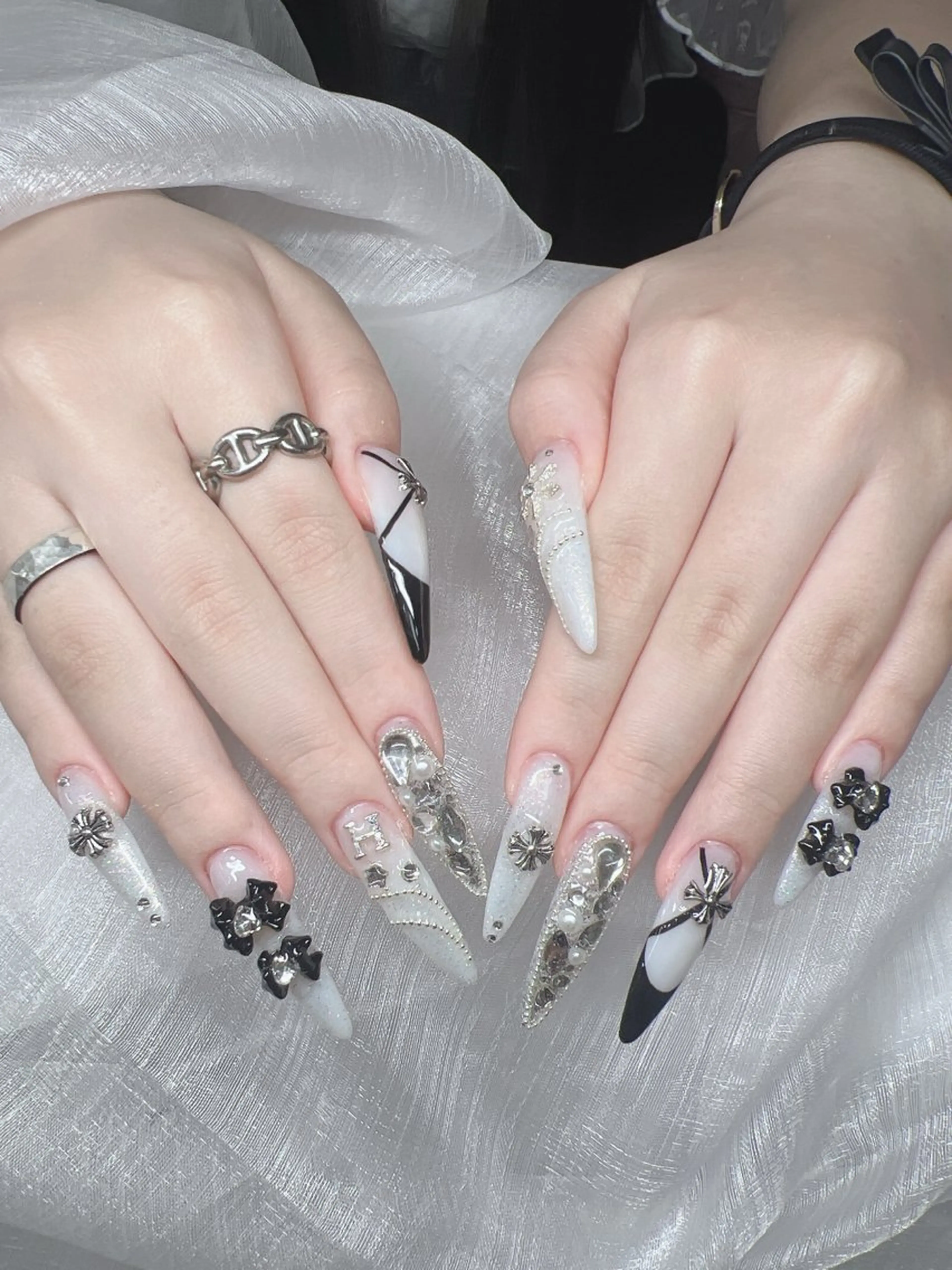 ネイル ハンドネイル Lee Nails チップ長さだし専門店のネイルデザイン