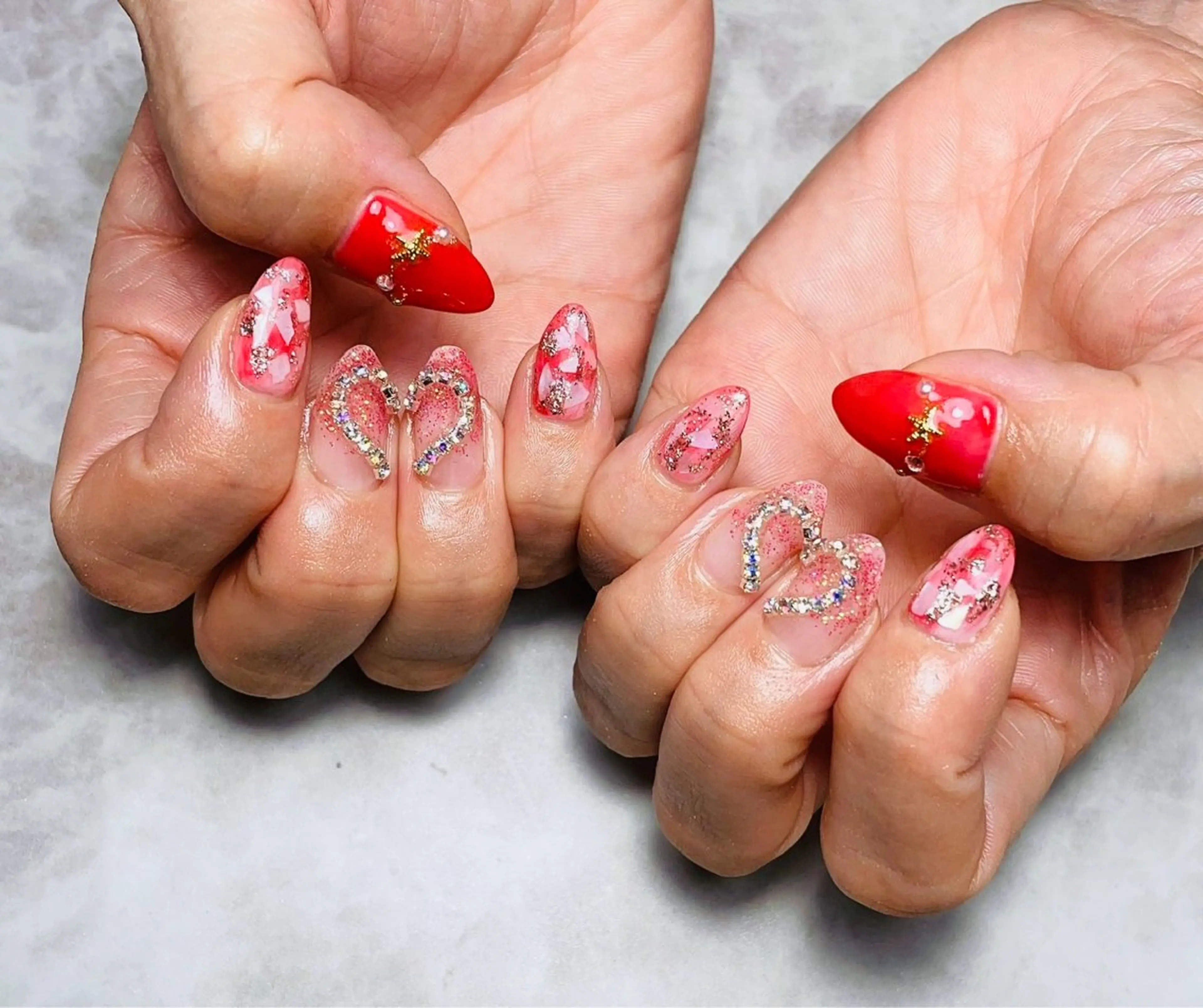 ネイル ハート 持ち込み SALON paljon Hair&Nail所属・ヘア＆ネイル＆アイ サロンパルヨンのマツエク・マツパデザイン