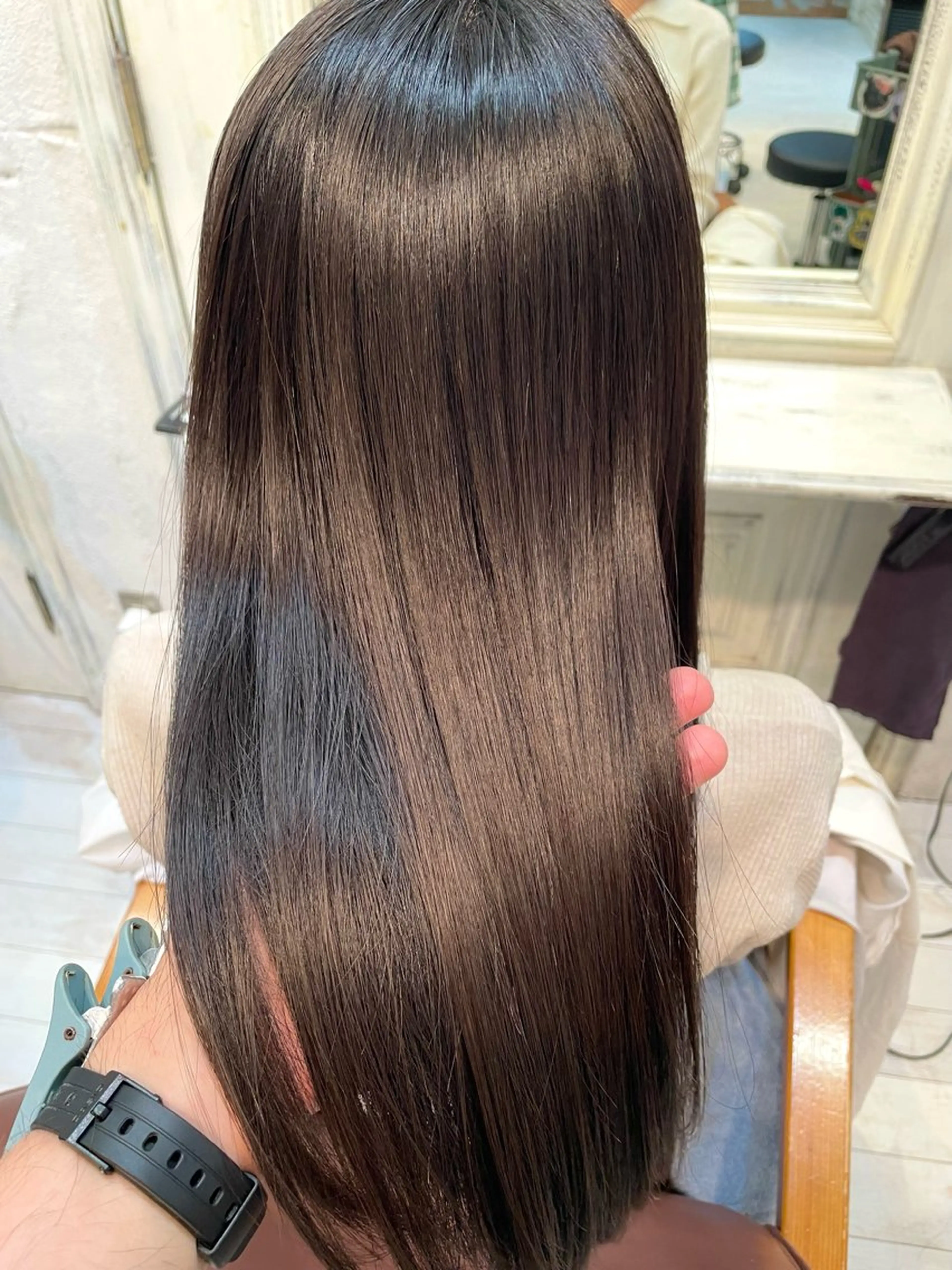 ロング 髪質改善 レイヤーカット トリートメント liko by maris所属・髪質改善／ブリーチ 宮武　湧斗のヘアスタイル