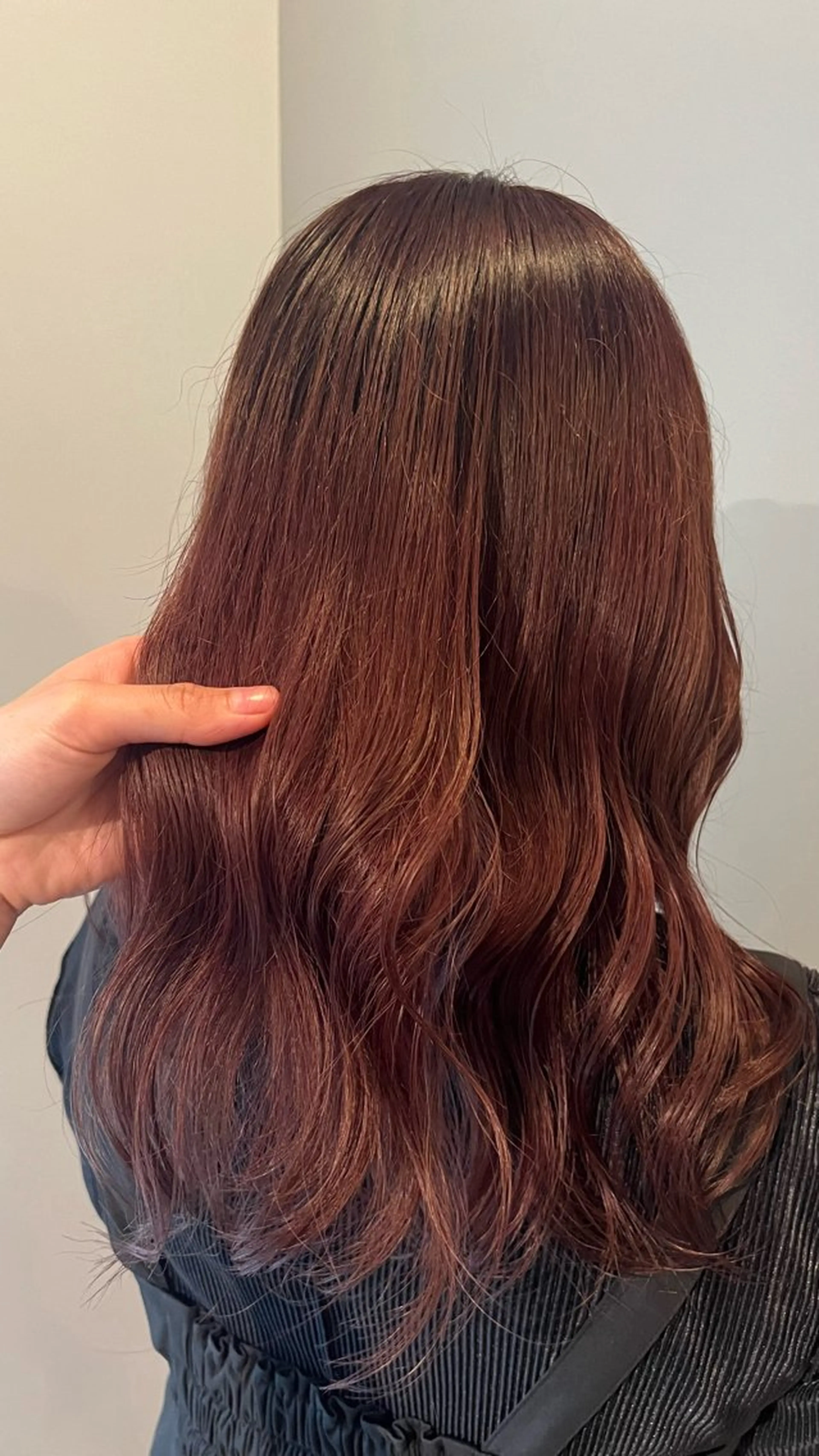 セミロング カラー ヘアカラー Garland 表参道所属・ミディアムレイヤー/ 艶カラー🎀 emiのヘアスタイル