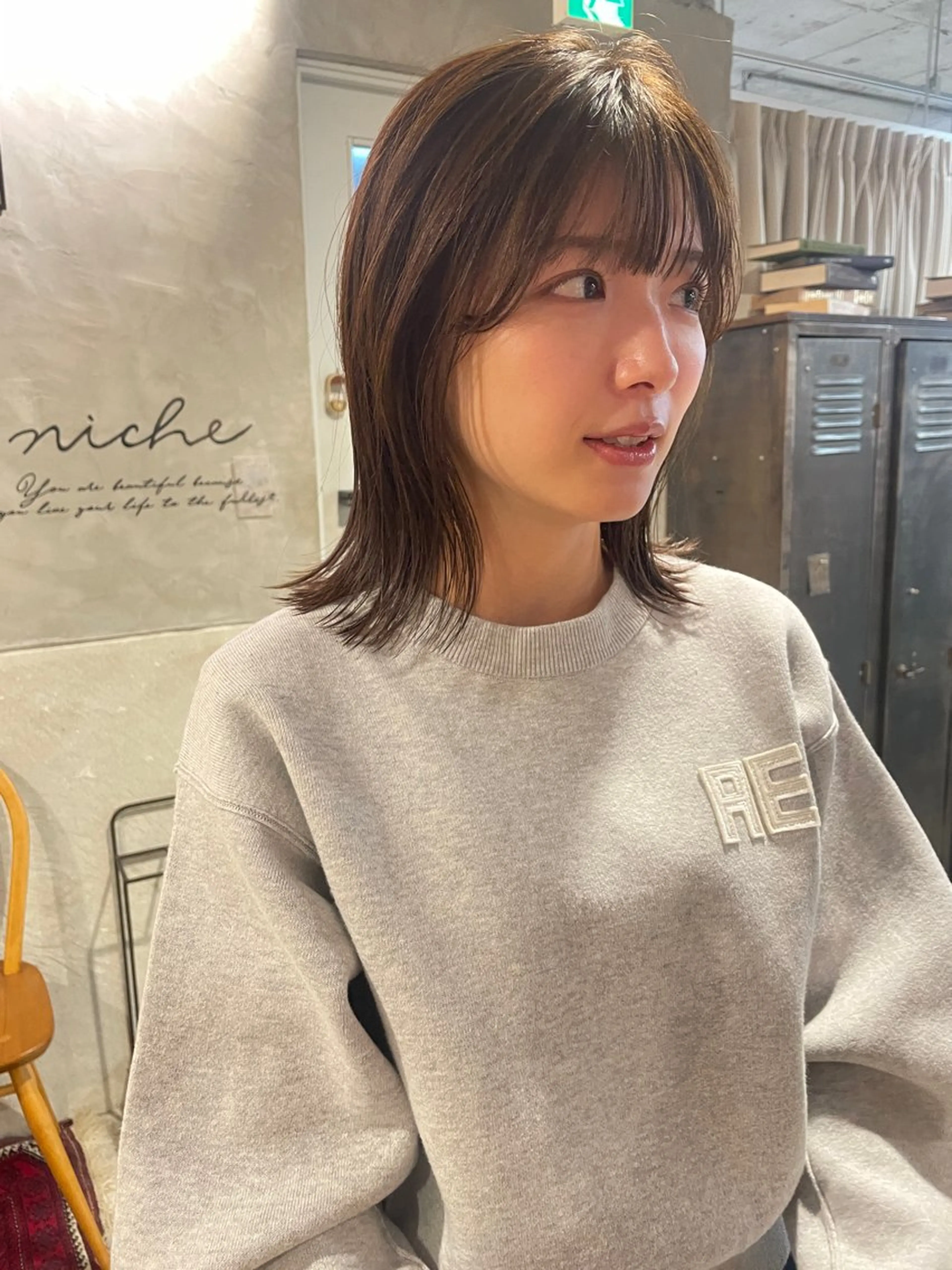 セミロング カラー 伸ばしかけ カット ヘアカラー トリートメント さの あやねのヘアスタイル