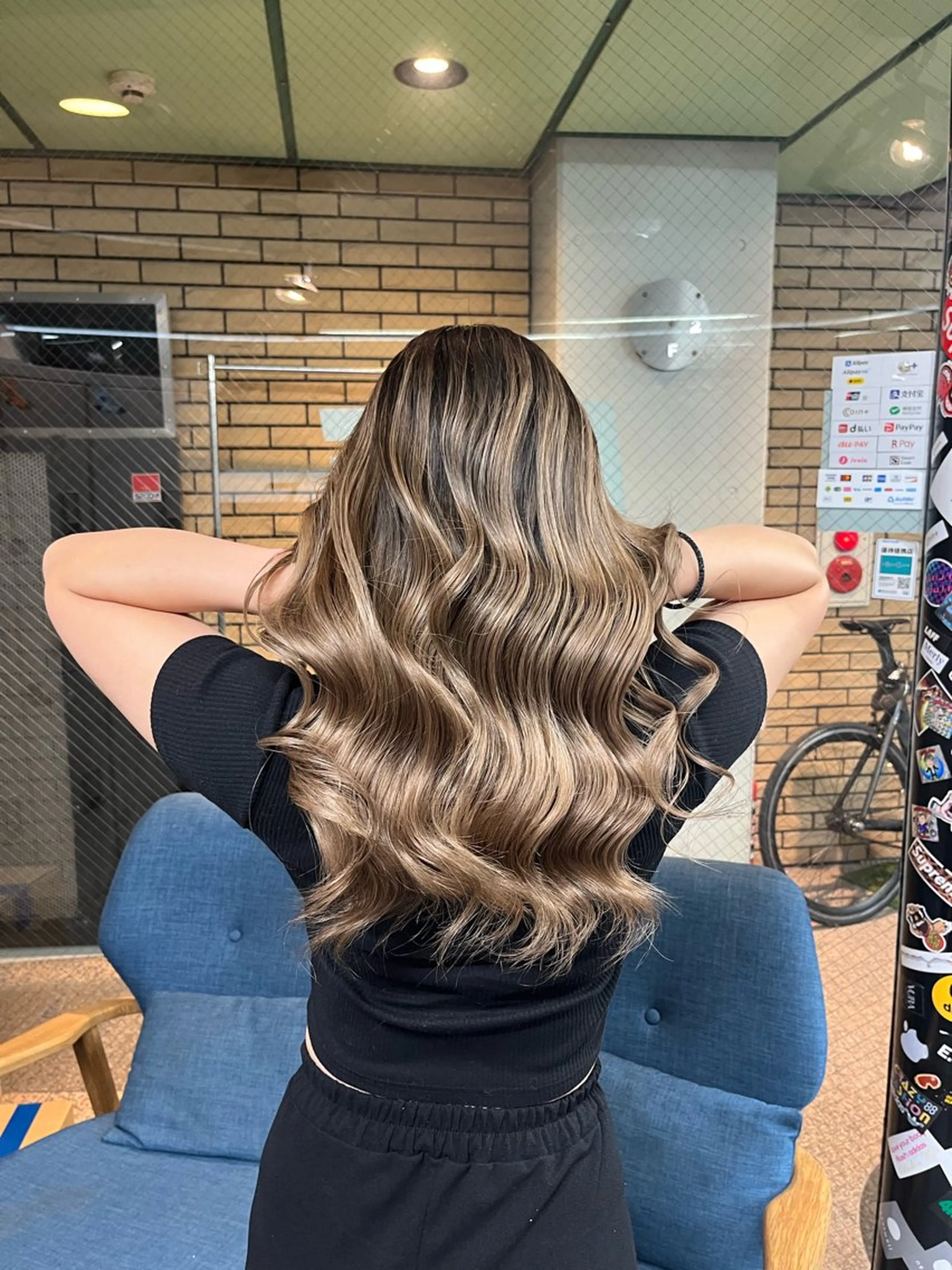 セミロング カラー バレイヤージュ レイヤーカット LAFF きよののヘアスタイル