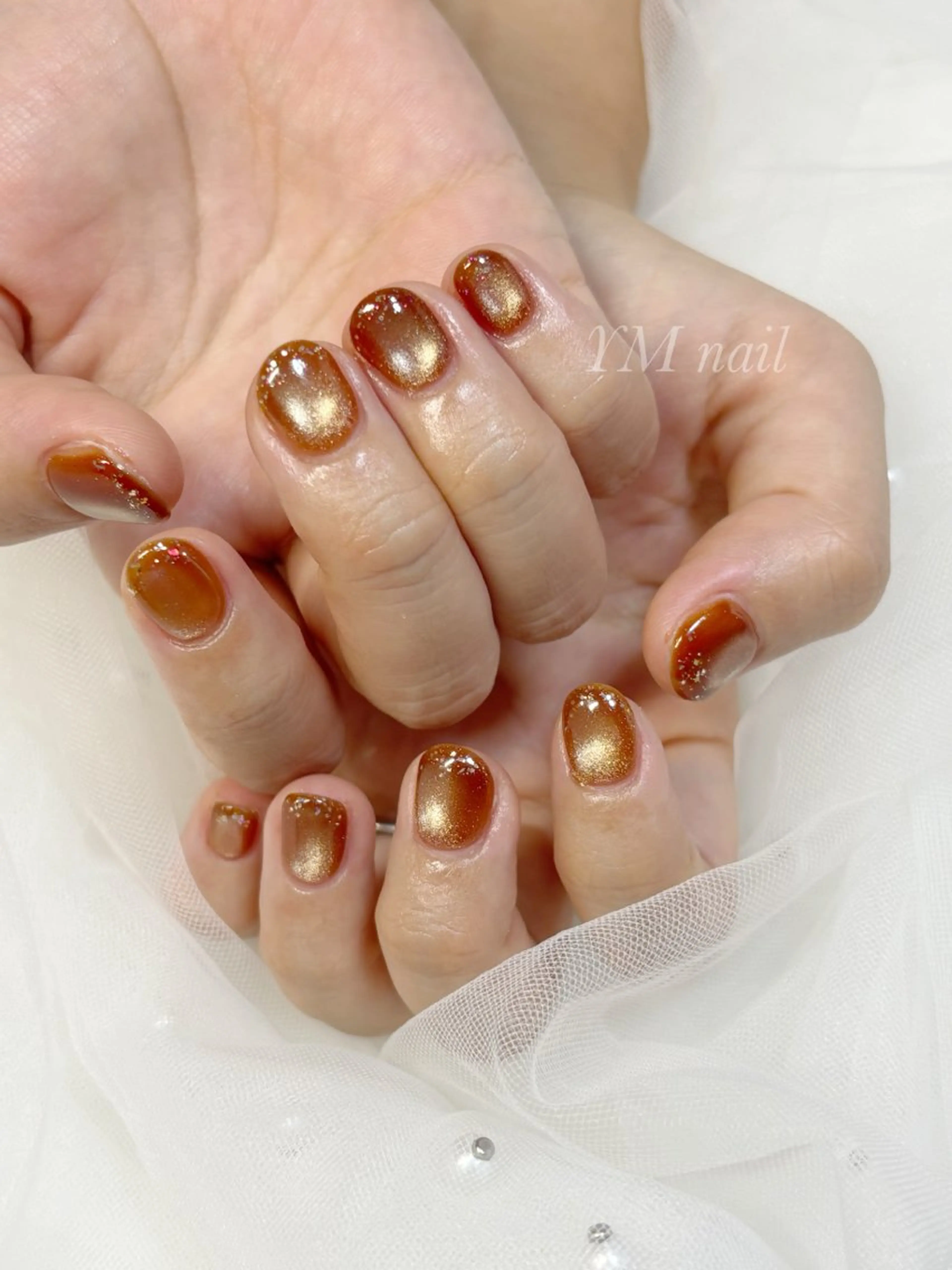 ネイル ブラウン ジェルネイル キラキラネイル 韓国ネイル マグネットネイル ハンドネイル YM nailのネイルデザイン
