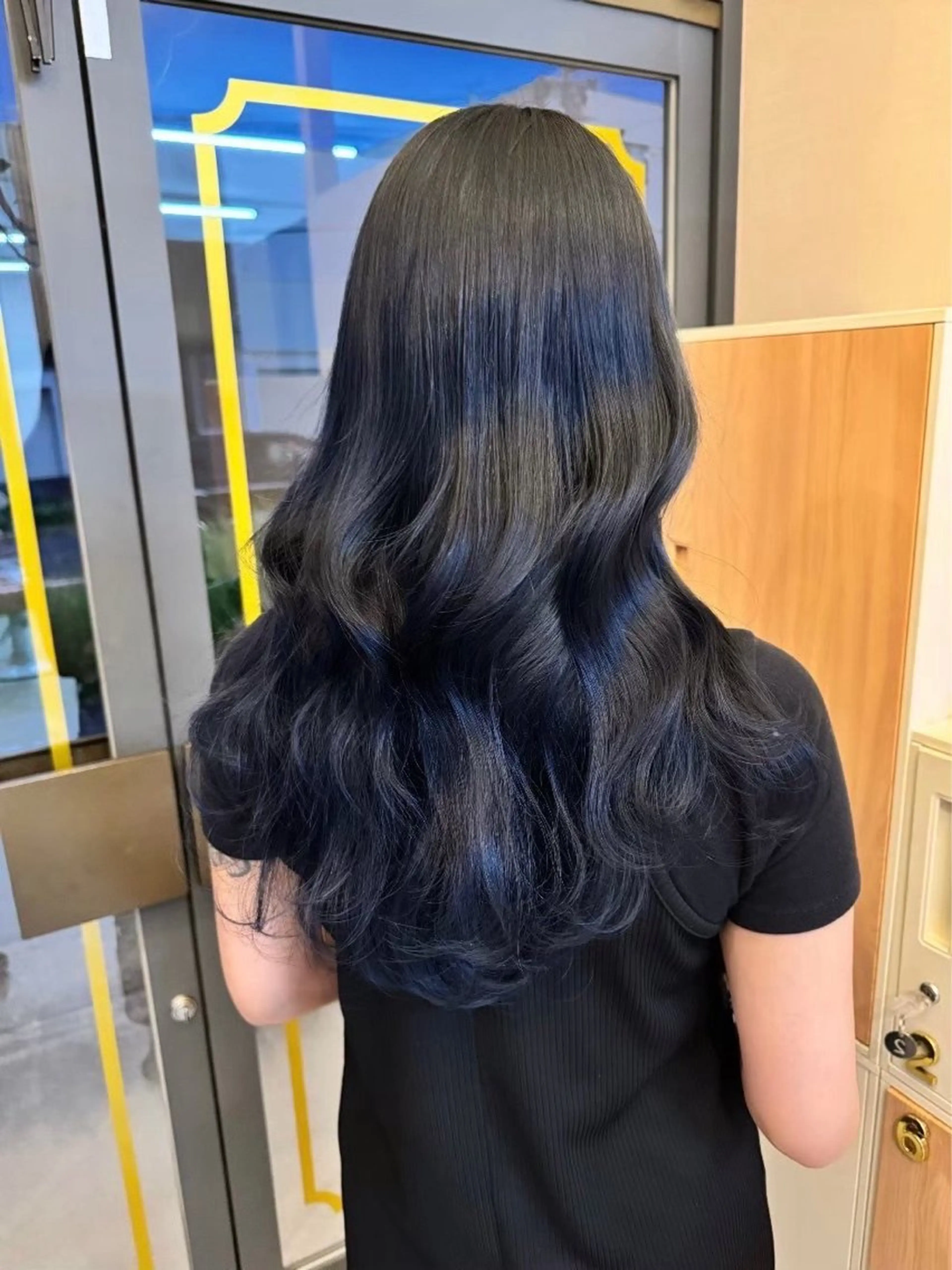 ロング カラー ブリーチ 透明感カラー ブリーチなしカラー 市川 陽菜のヘアスタイル