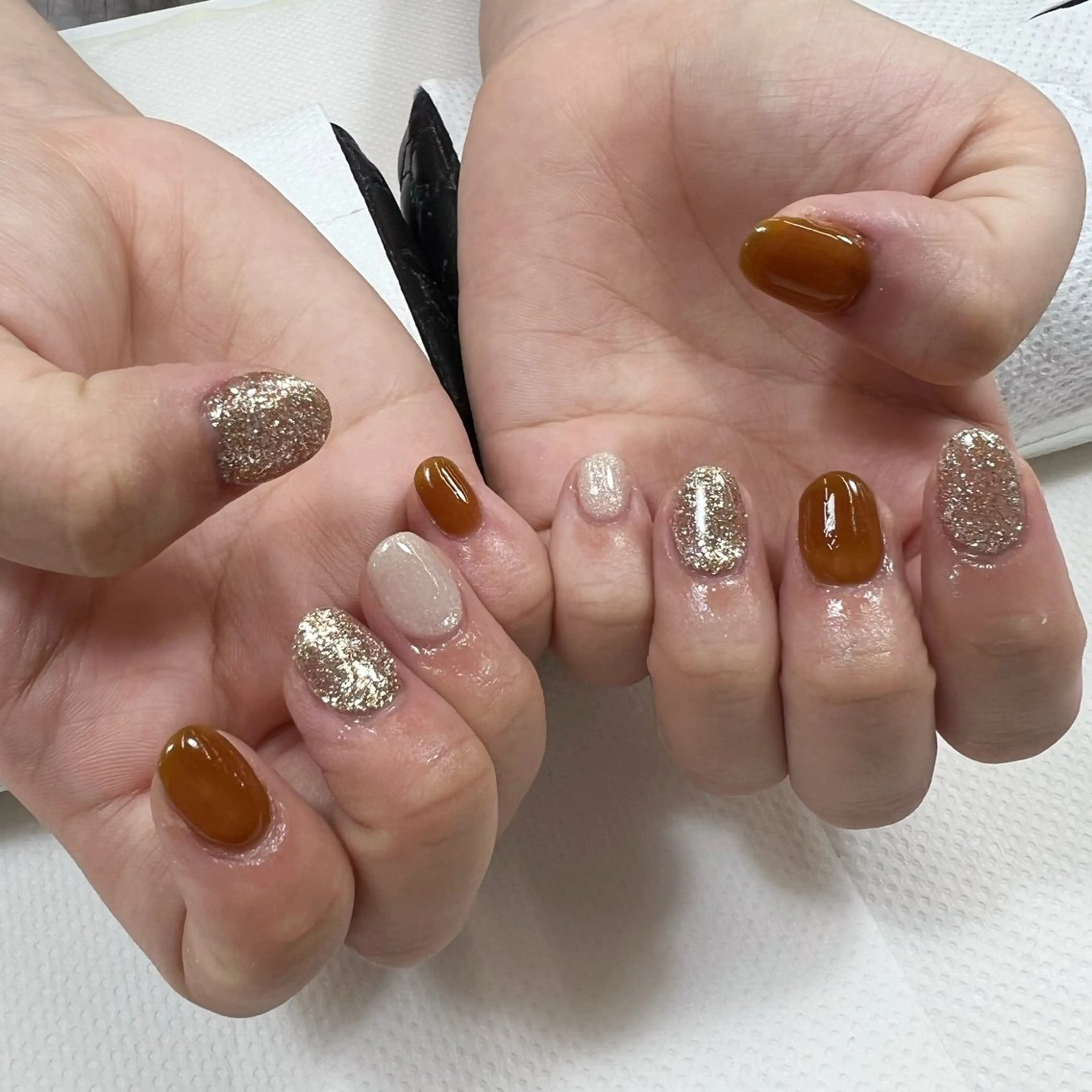 ネイル ゴールド ラメ(グリッター) ハンドネイル Nishimura Amiのネイルデザイン