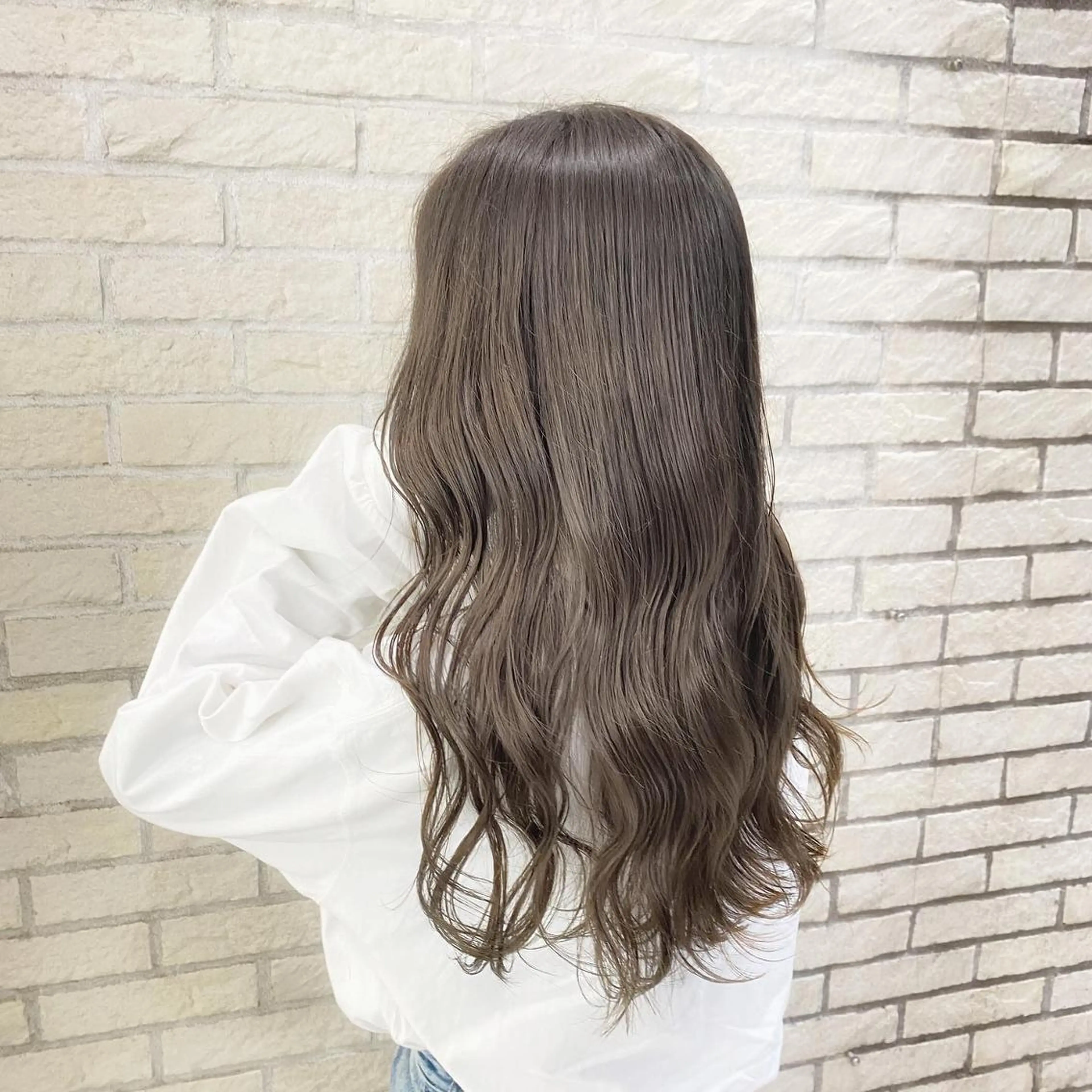 カラー ブリーチ ブラウンカラー グレージュ ブリーチなしカラー ピンクカラー 艶髪レイヤー屋さん 大澤竜馬のヘアスタイル