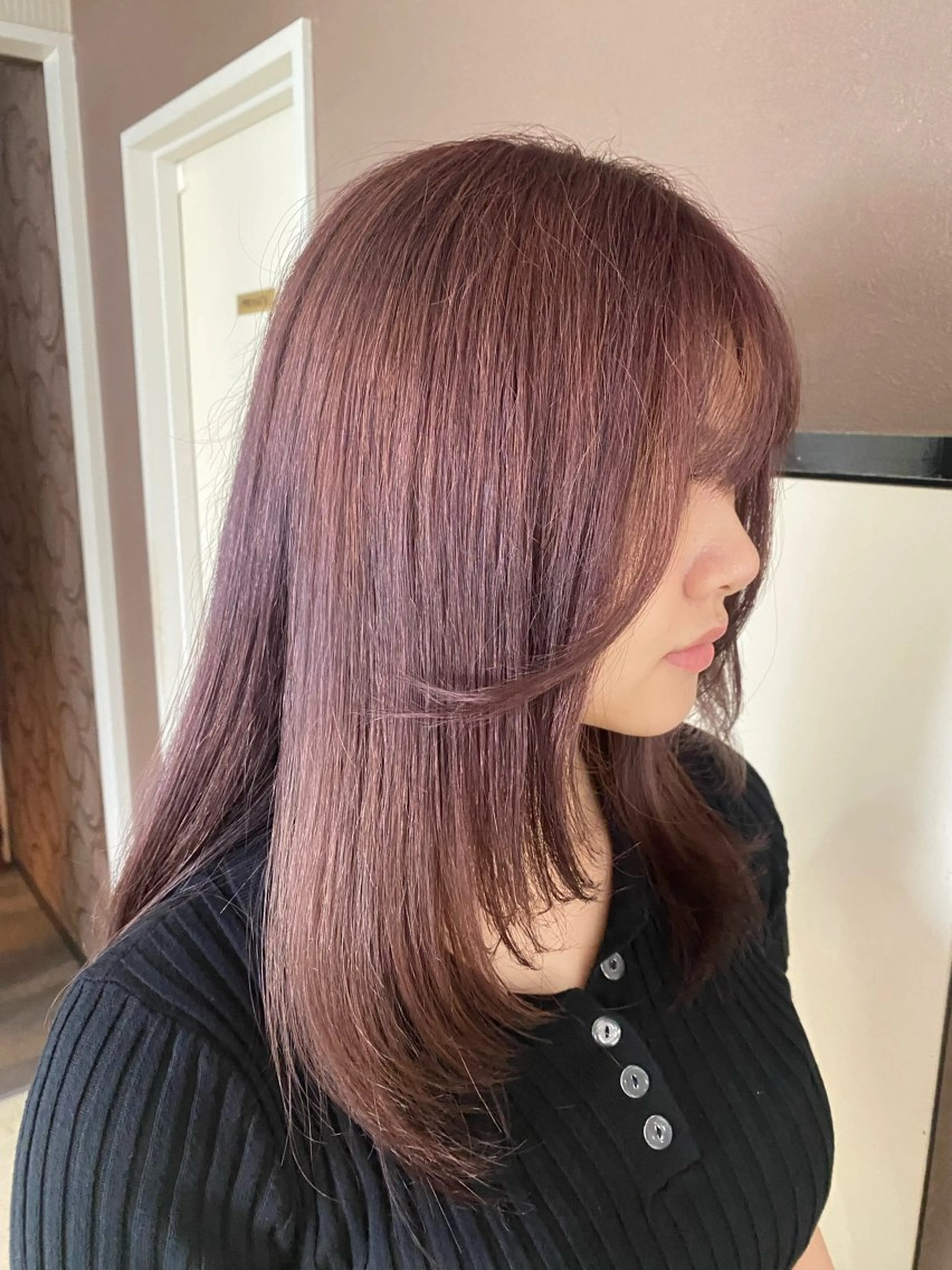 ミディアム カラー ベージュカラー ピンクカラー ピンクベージュ レイヤーカット 韓国ヘアハイトーン 👾はちす👾のヘアスタイル