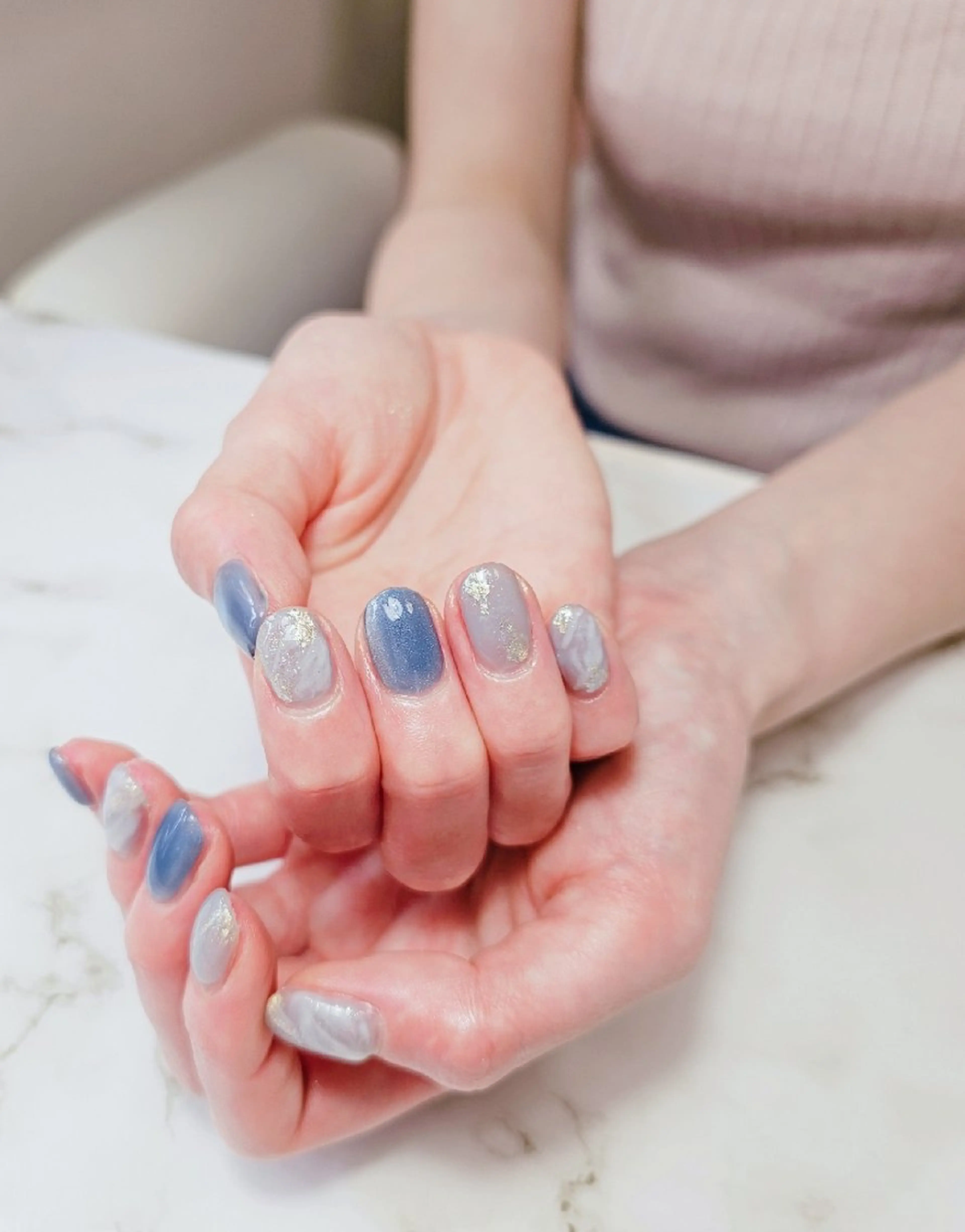 ネイル ブルー ニュアンスネイル Chika  Nail MIRAIのネイルデザイン