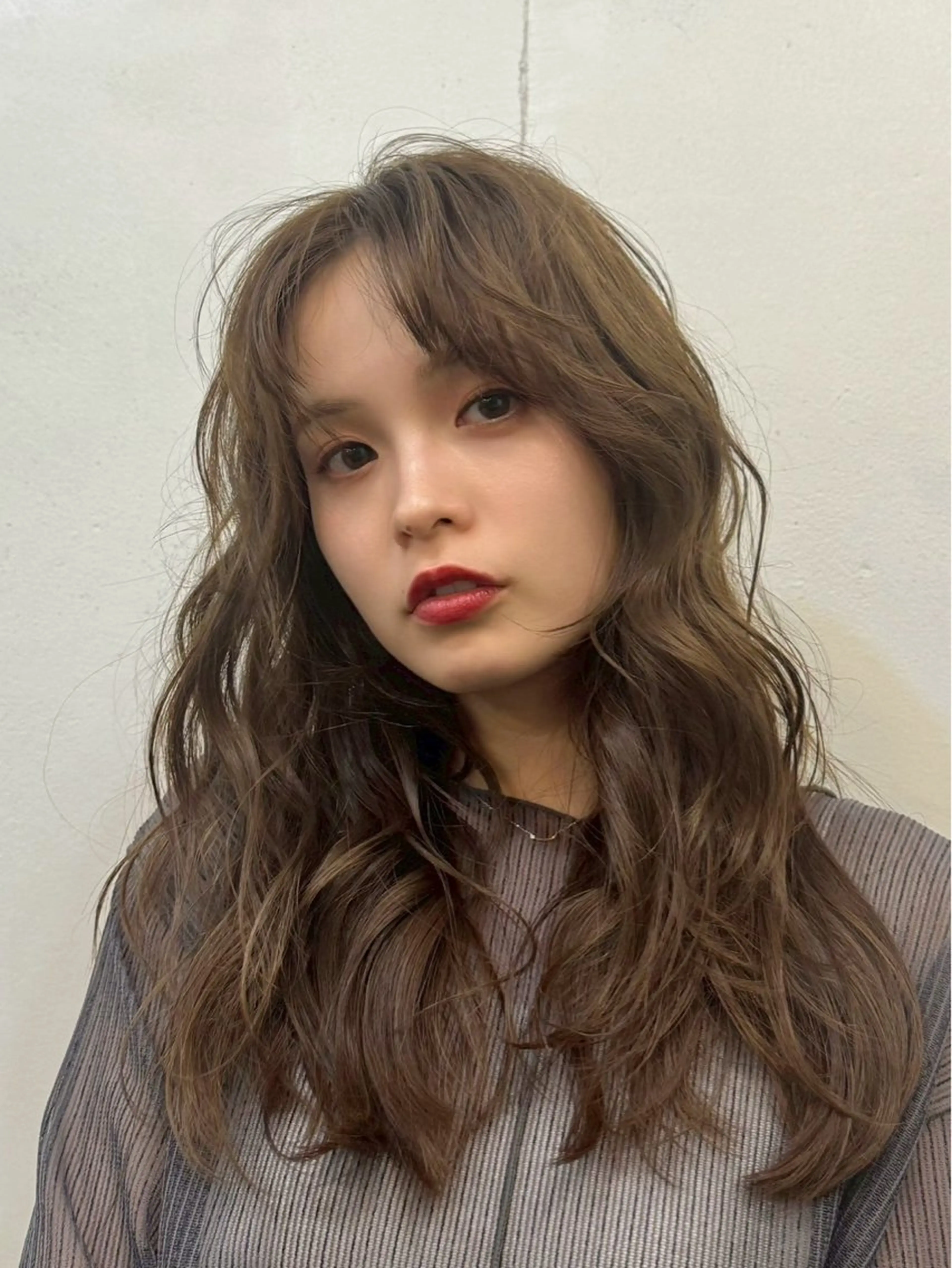 ロング カット ヘアカラー new open Farbeのヘアスタイル