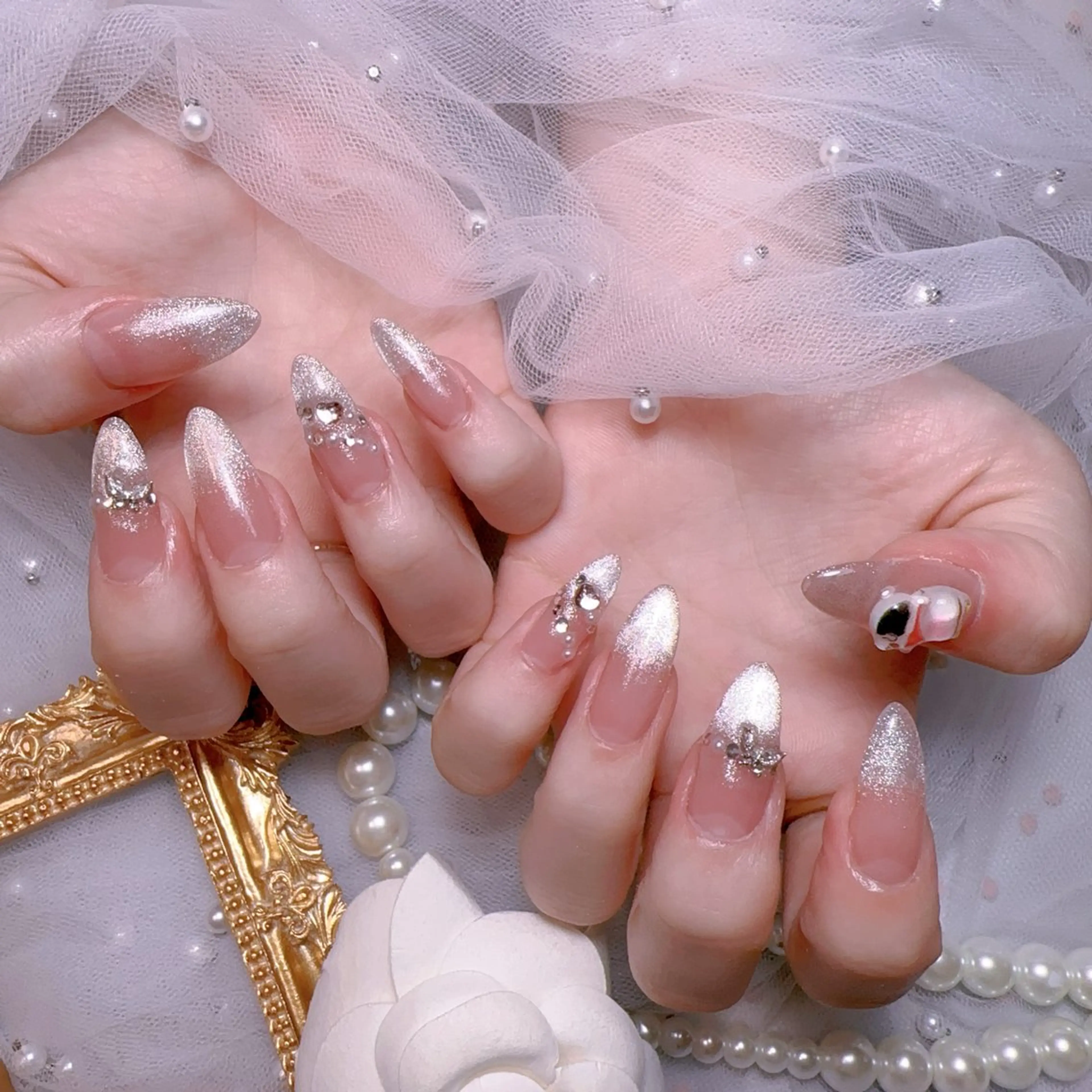 ネイル オーロラネイル フットネイル 韓国ネイル ラメ(グリッター) ラメグラデーション Belle nail salon 新小岩のネイルデザイン