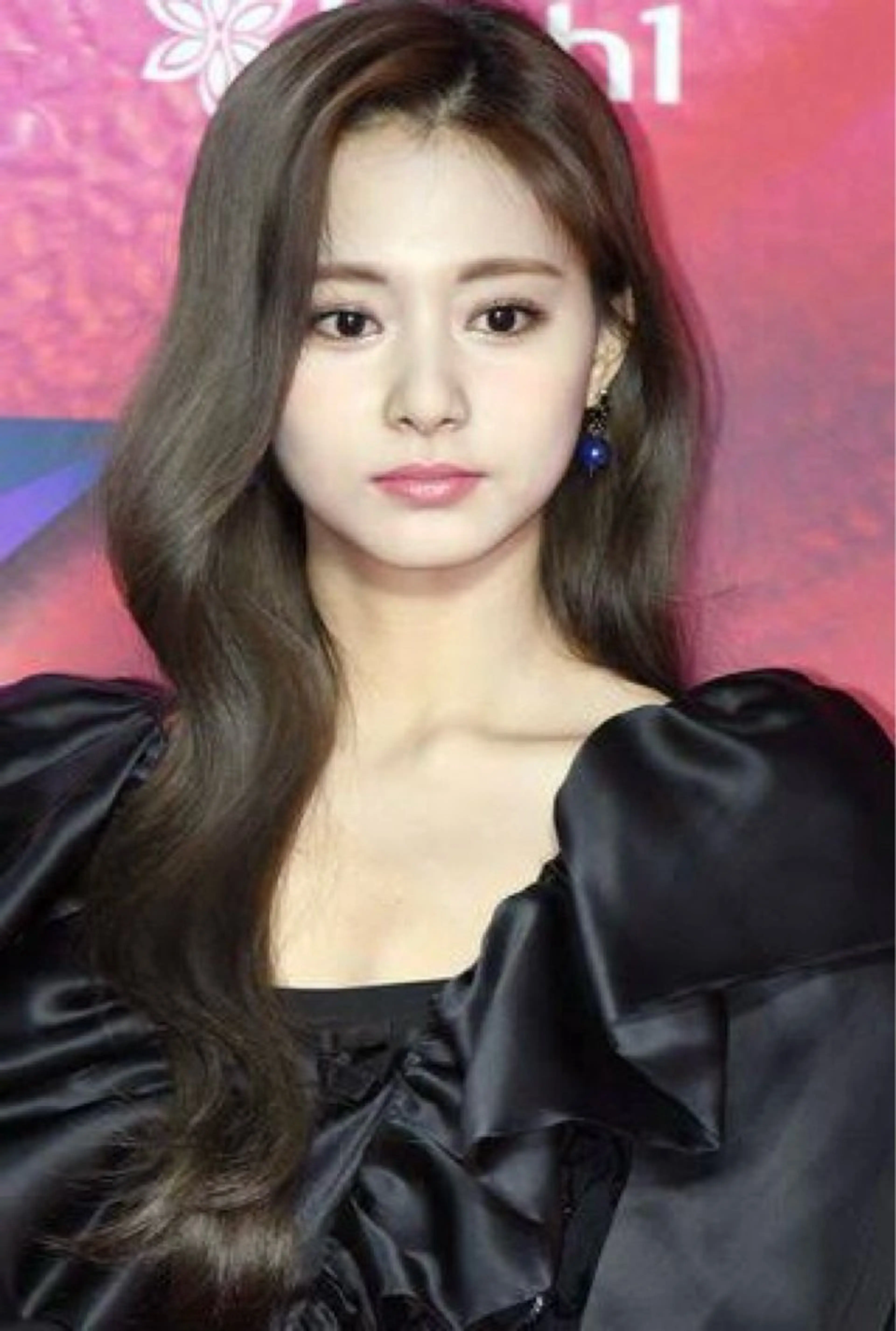 ロング パーマ 韓国風ヘア コテ巻き風パーマ 岩成健志郎のヘアスタイル
