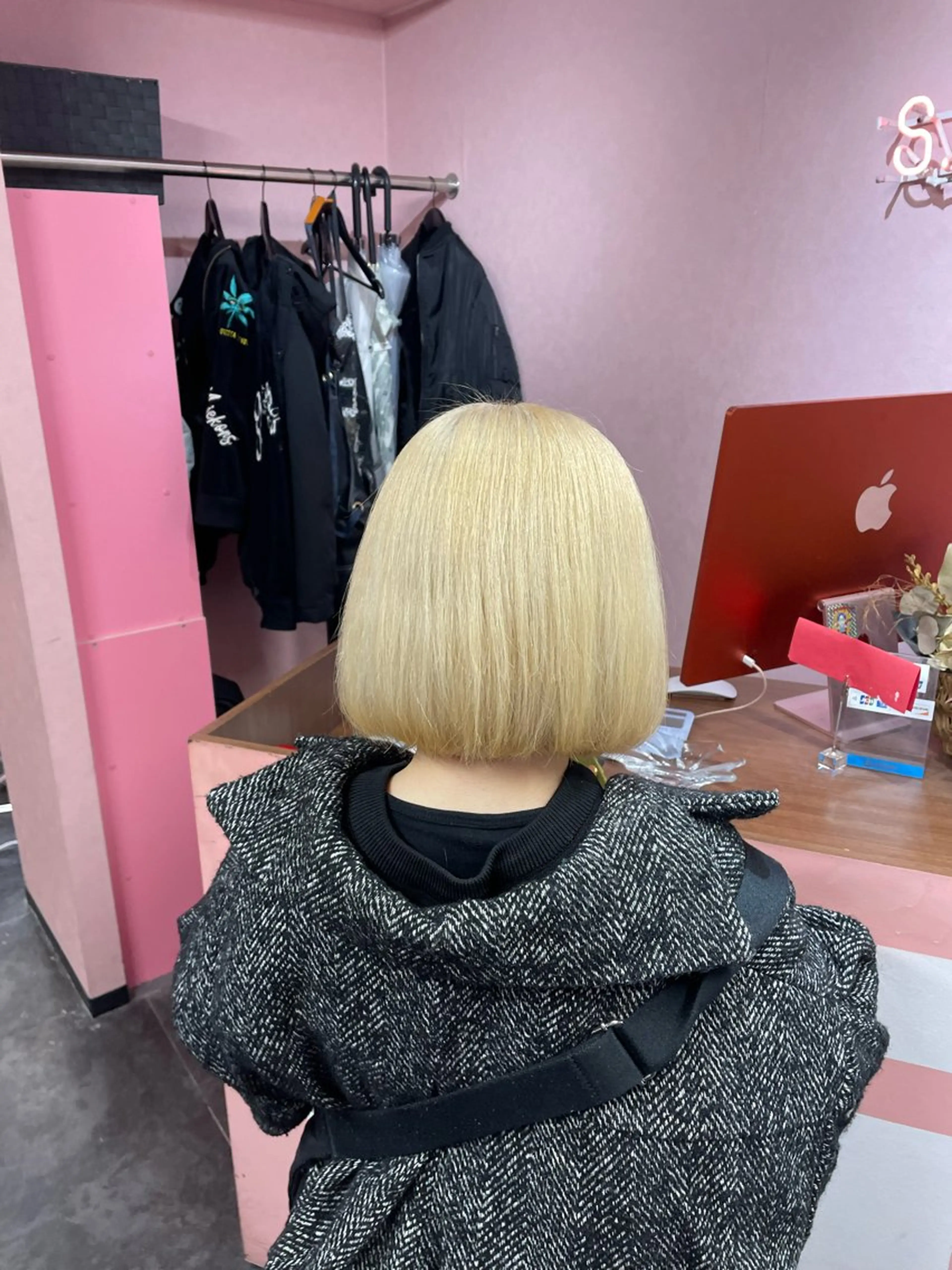 ショート カラー ブロンド ヘアカラー ハイトーン/ブリーチ /hikaruのヘアスタイル