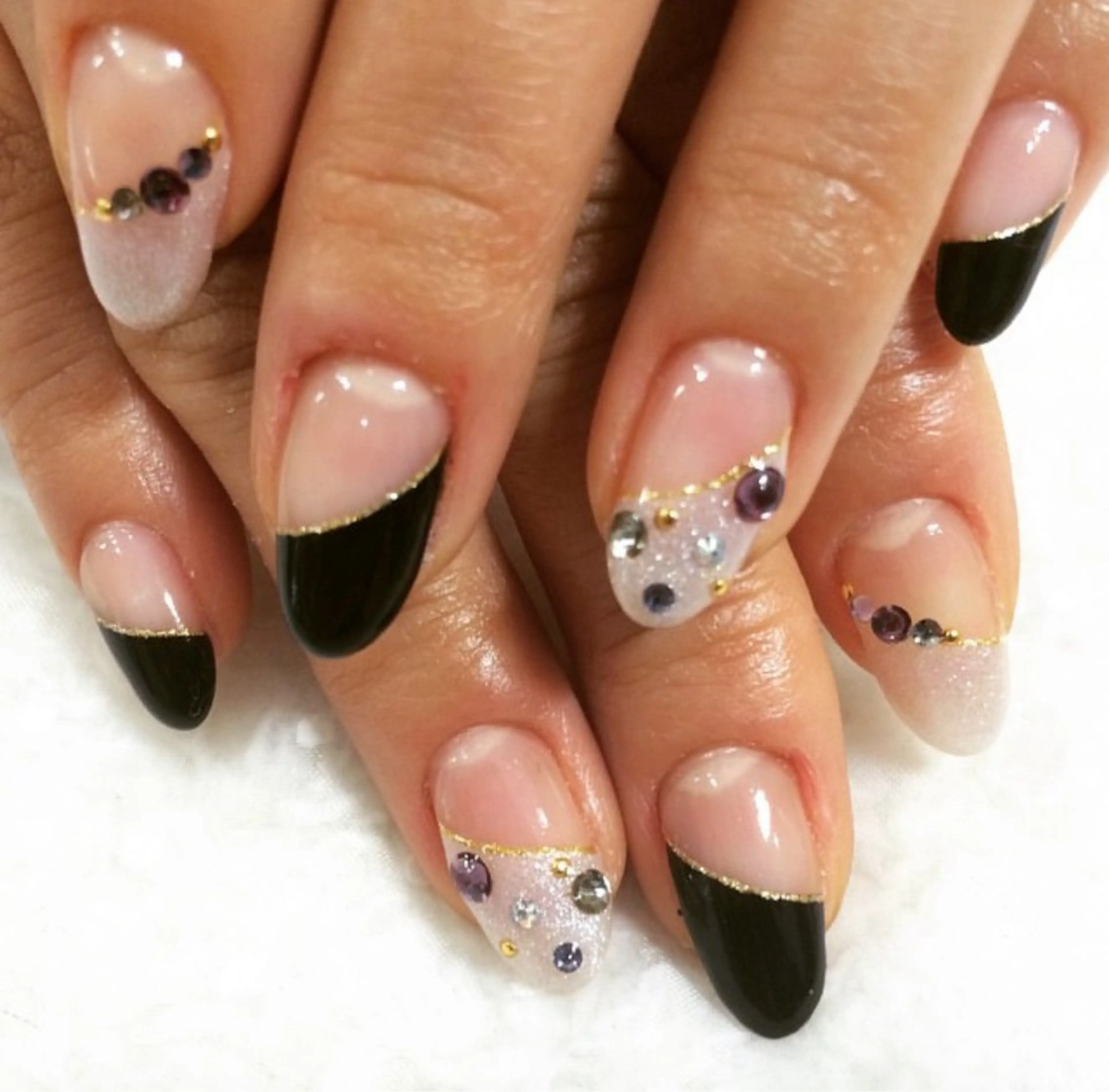 ネイル フレンチネイル 斜めフレンチ ハンドネイル N's Nailのネイルデザイン