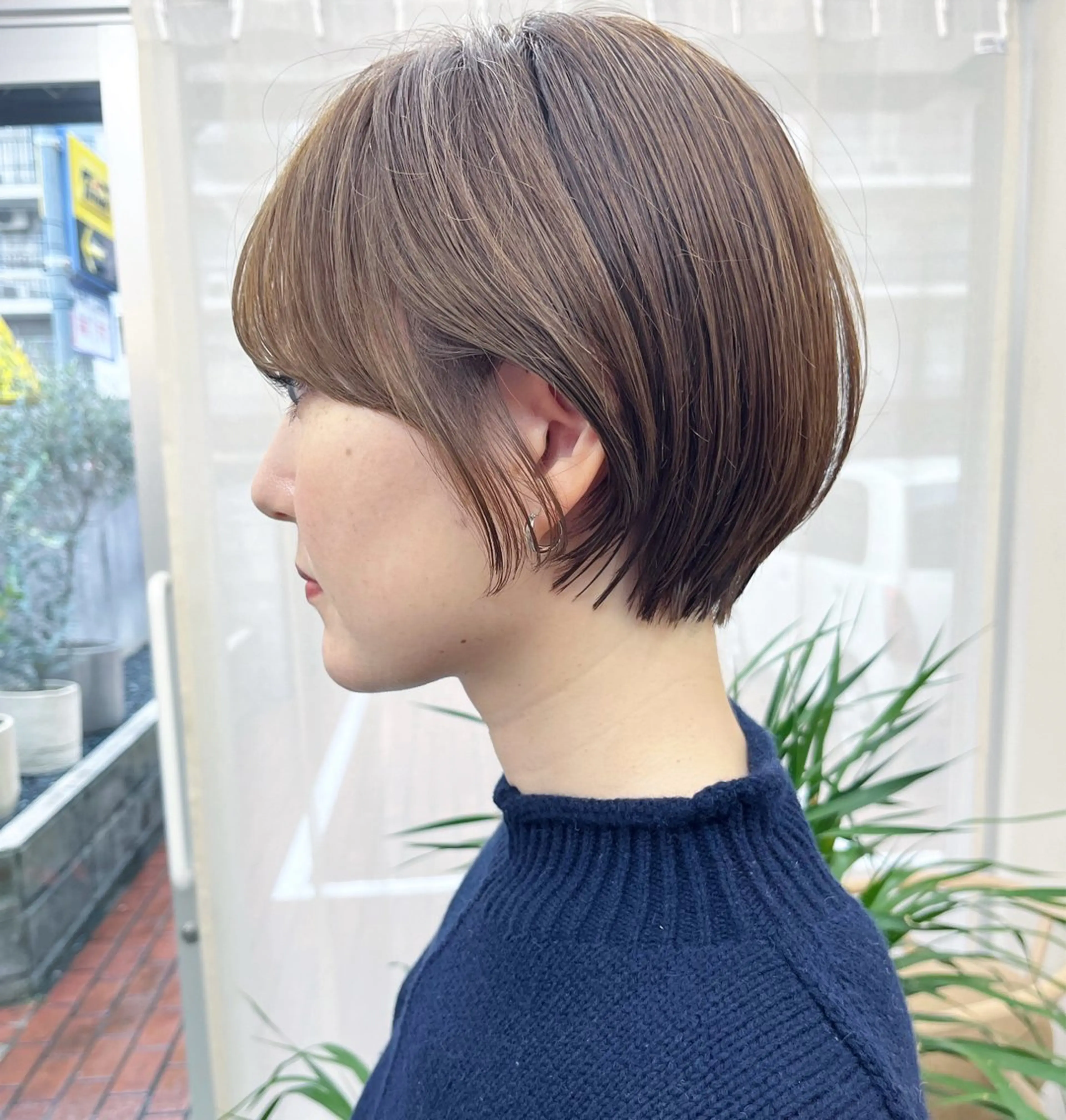 ショート カラー ベージュカラー ミルクティーベージュ ショートヘア Hareru hair salon所属・Hareru 豊田 修廣のヘアスタイル