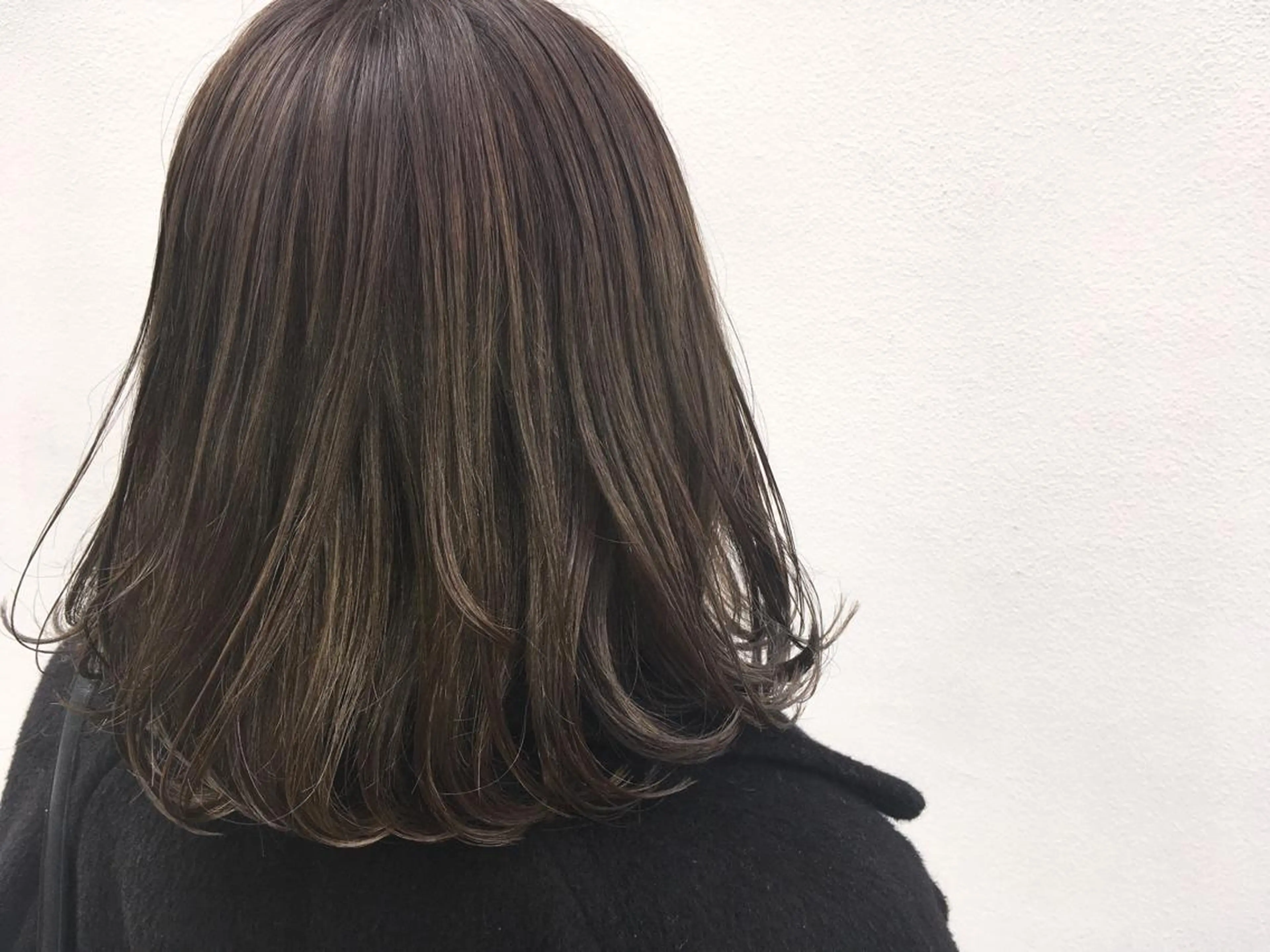 ミディアム カラー ハイライトカラー ハイライト Lagom なかだのヘアスタイル