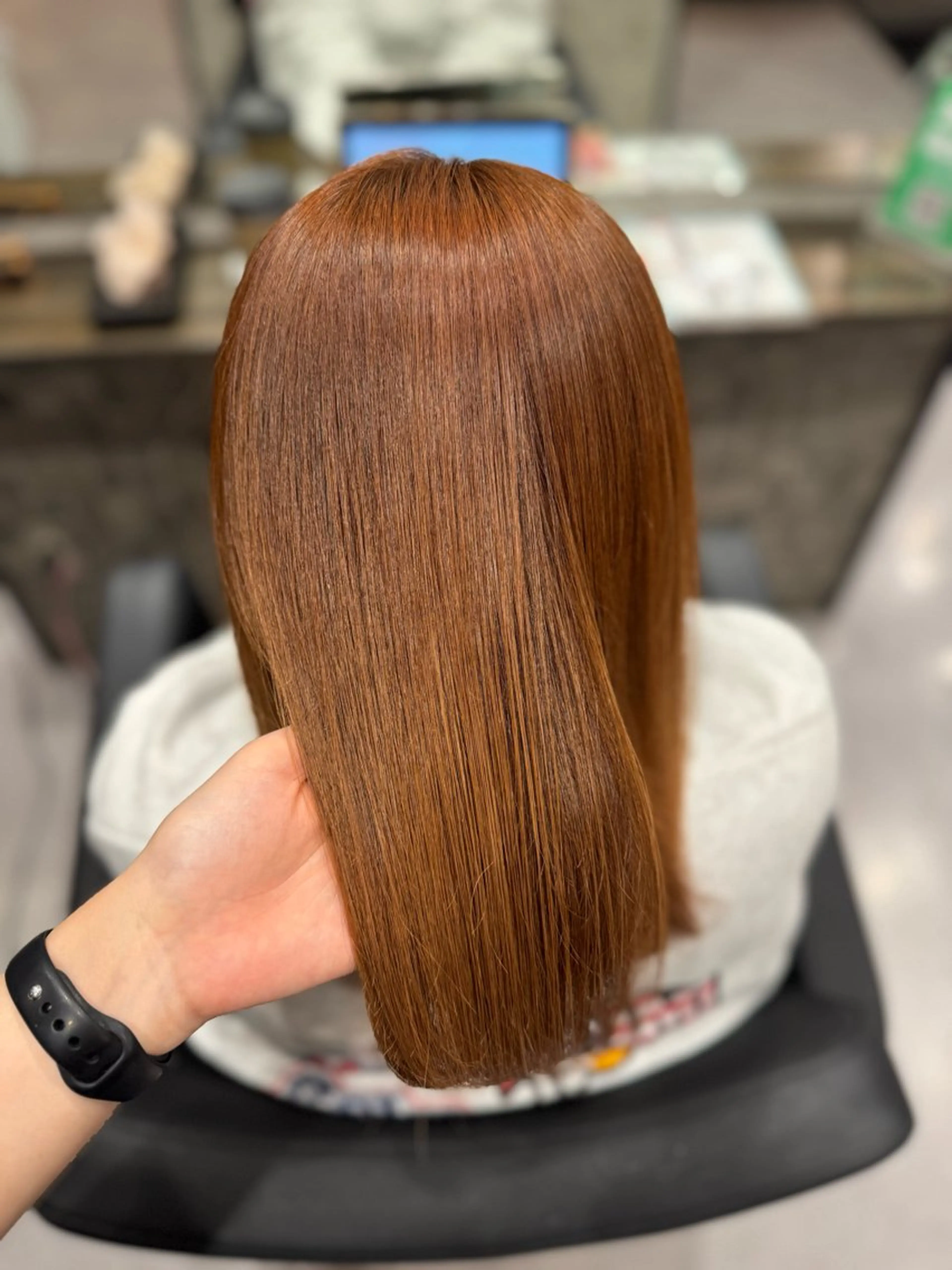 ミディアム カラー ブラウンカラー オレンジ オレンジブラウン ピンクカラー 🖤Ayaka🖤 モデル様募集中🌙のヘアスタイル