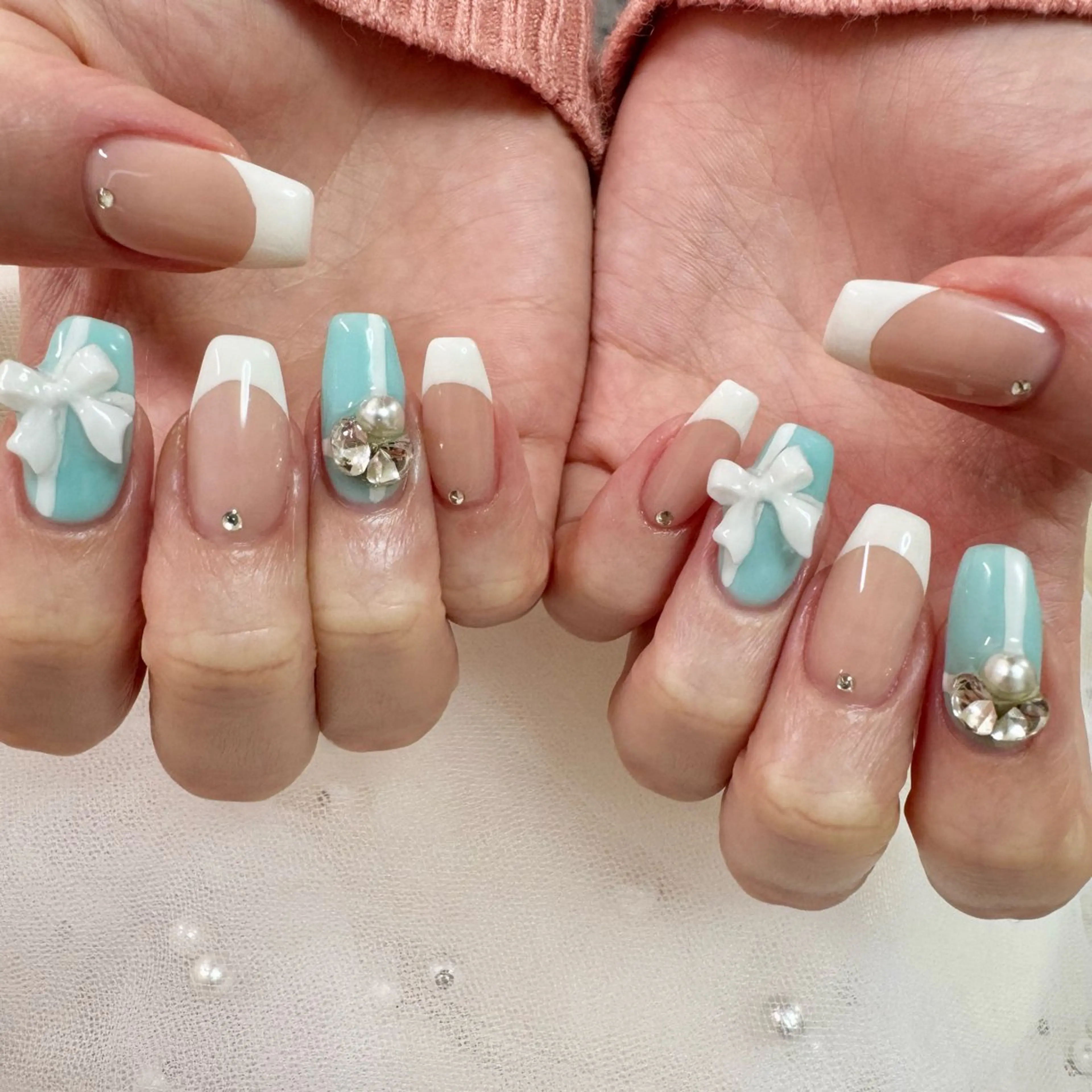 ネイル ブルー フレンチネイル ハンドネイル nail salon e'mu💐のネイルデザイン