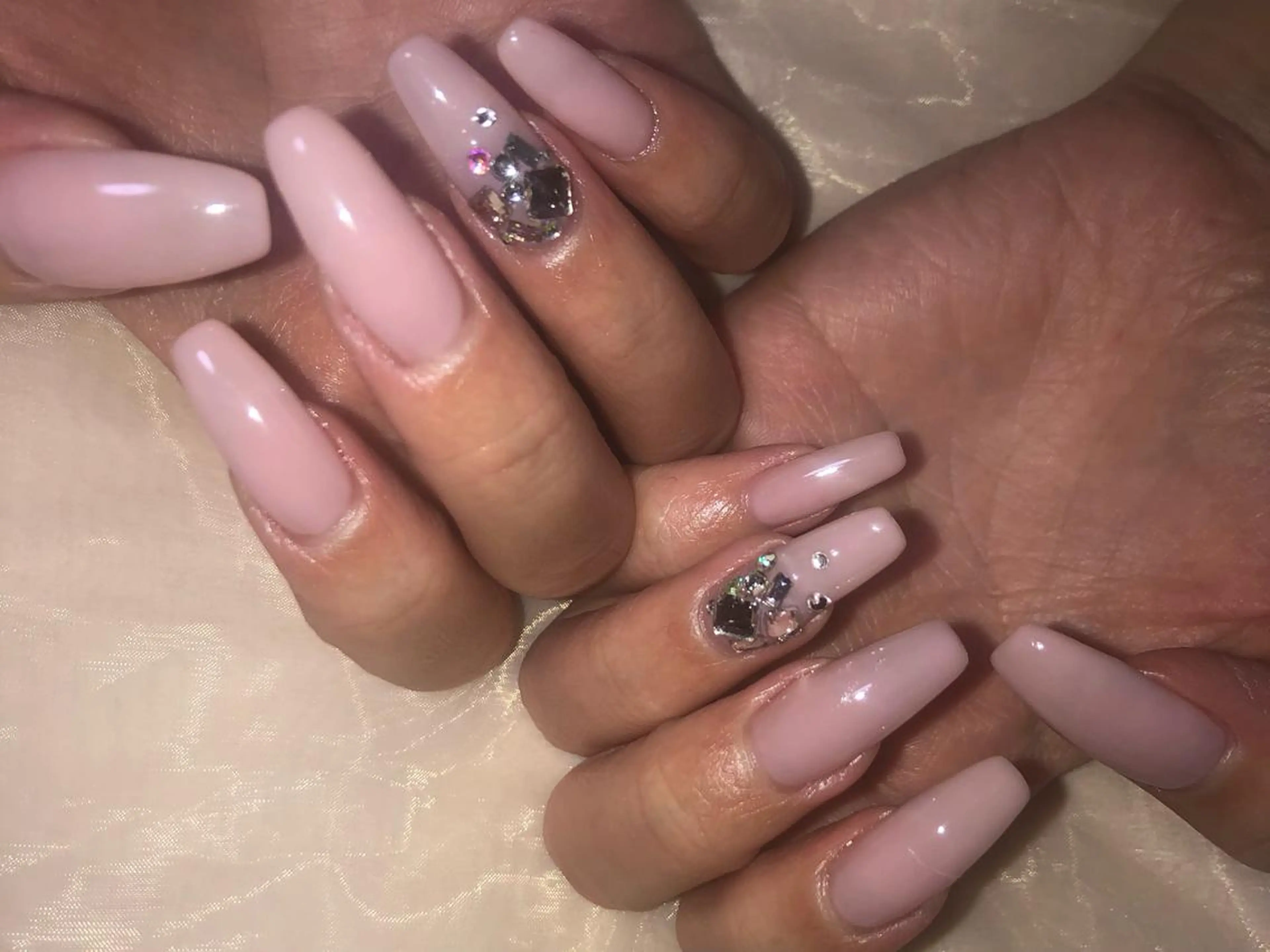 ネイル ハンドネイル ViViA momokaのネイルデザイン