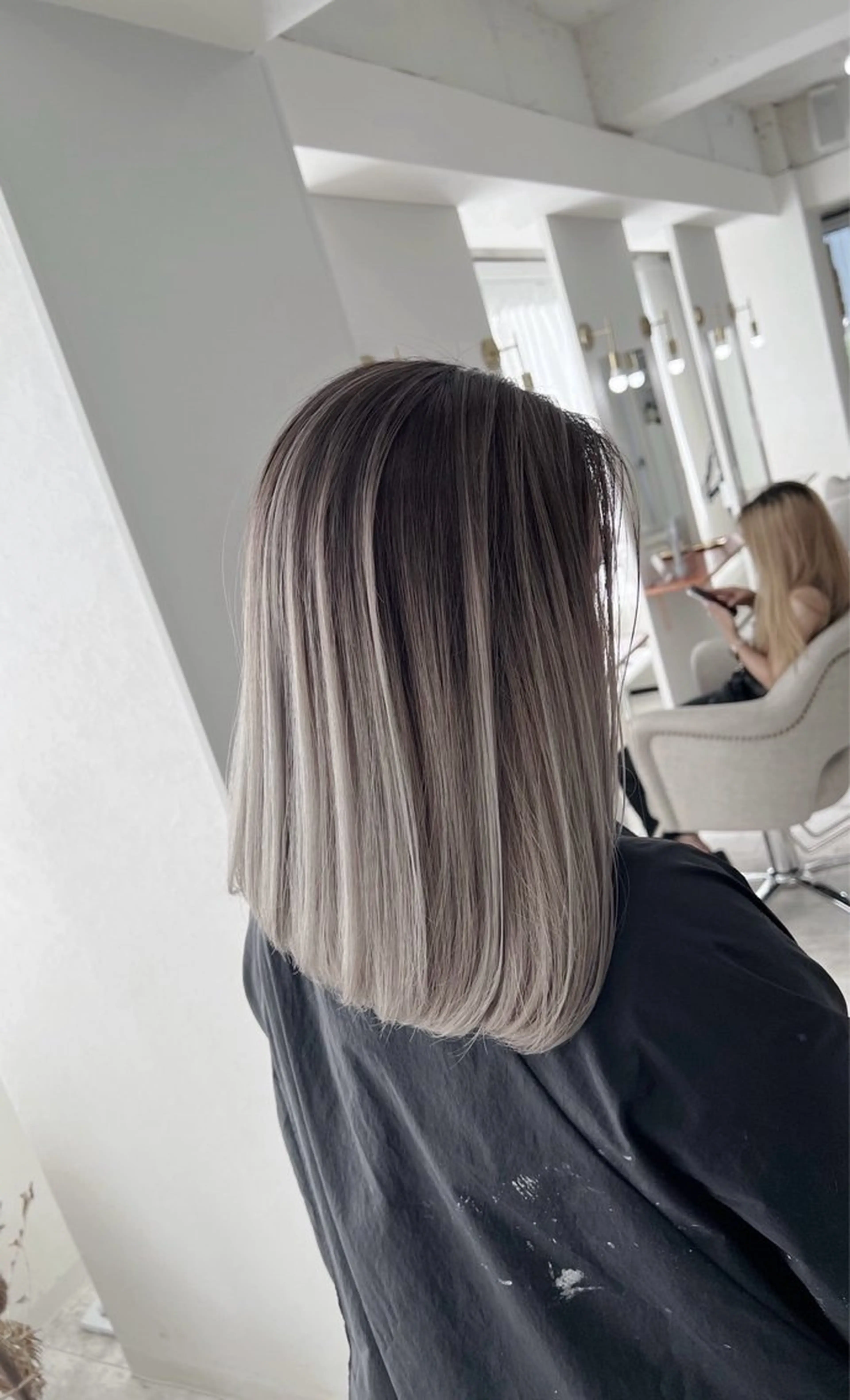 ミディアム カラー バレイヤージュ グレージュ レイヤーカット ヘアカラー トリートメント ate.心斎橋店所属・指名数No.1 /NAOYAのヘアスタイル