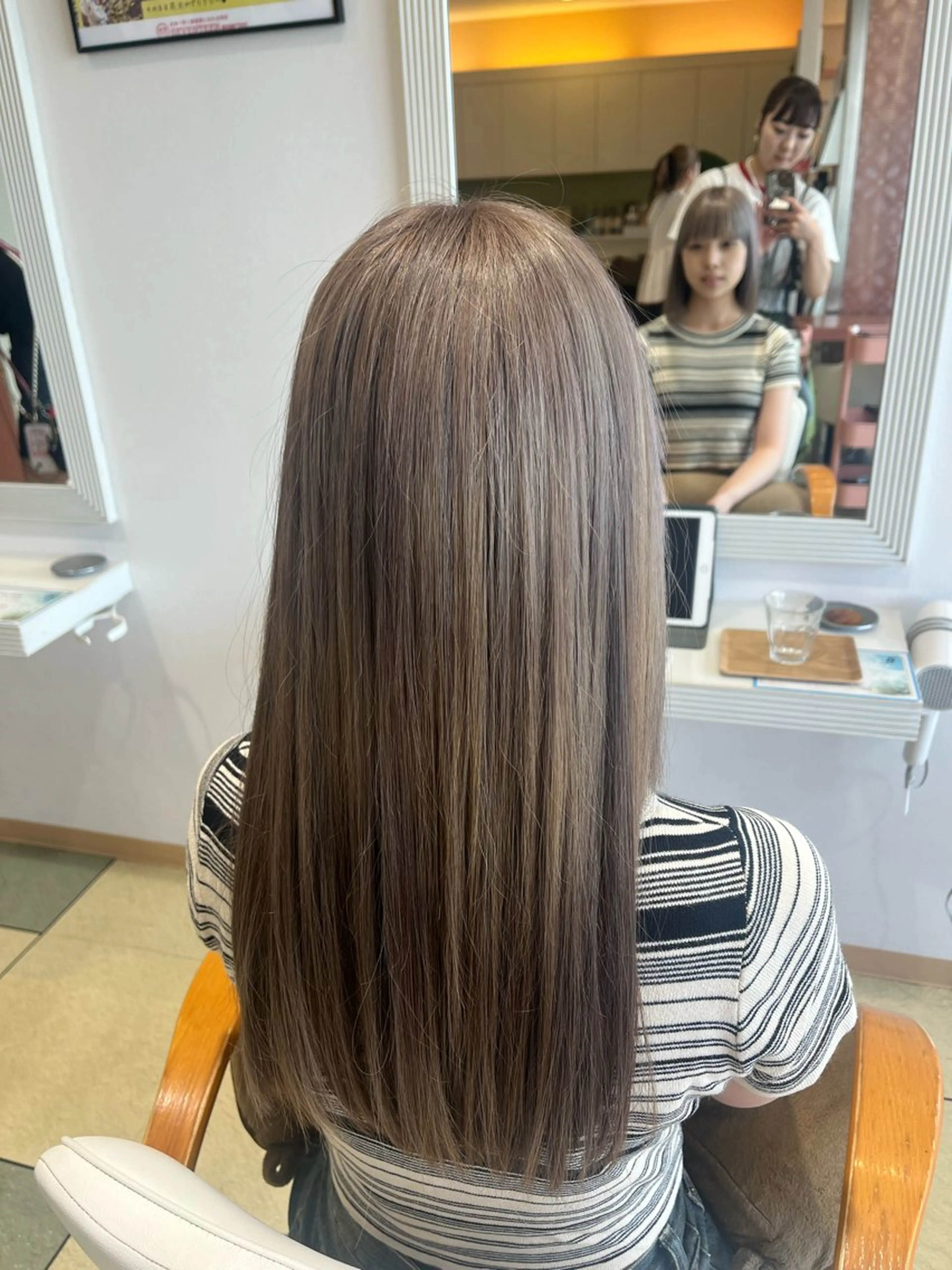 ロング カラー カット ヘアカラー トリートメント ベージュカラー⌇﻿ くびれヘア.𐙚心音のヘアスタイル