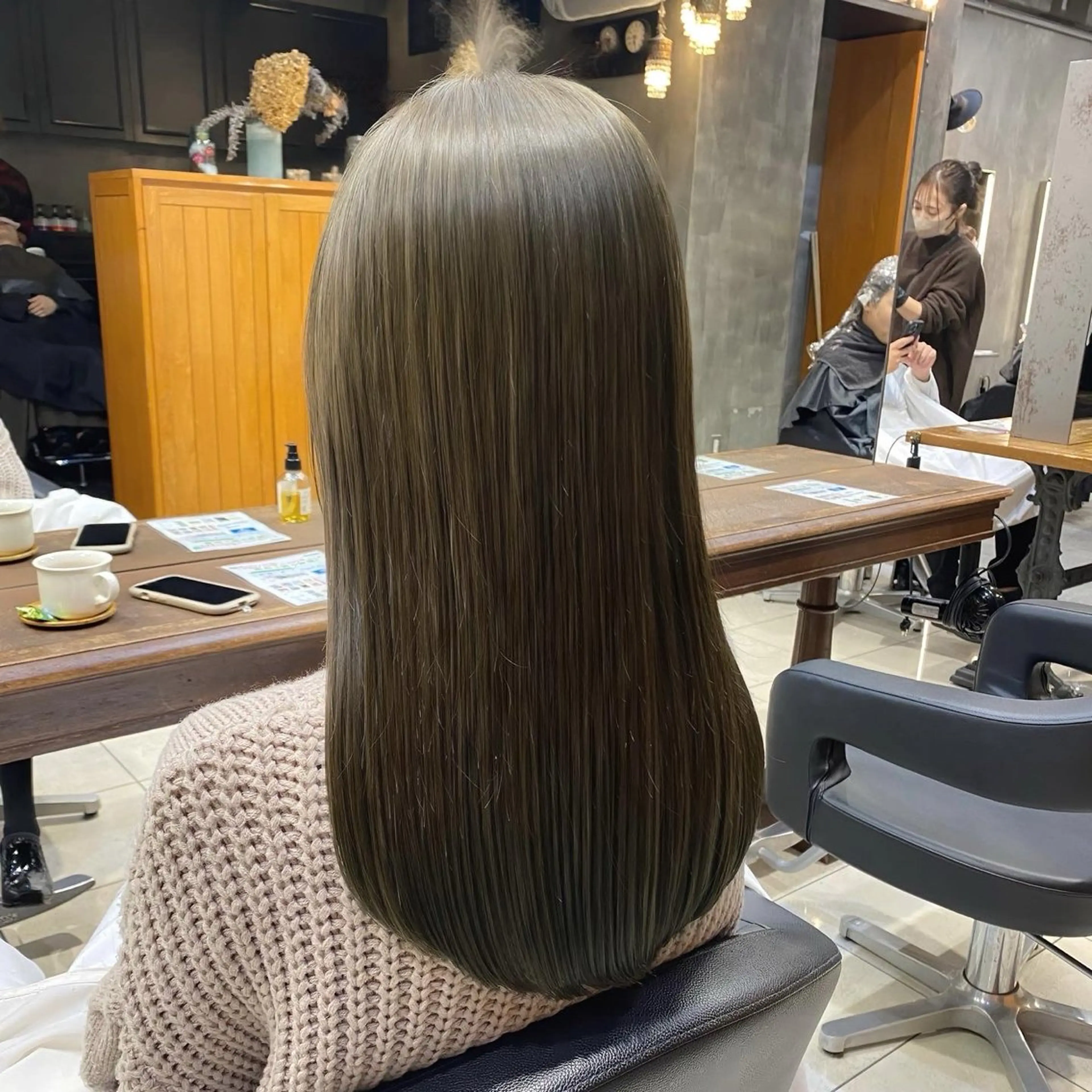 ロング カラー グレージュ イルミナカラー カーキグレージュ カット ヘアカラー トリートメント ブリーチなしダブル カラー🧸🐺陽介のヘアスタイル