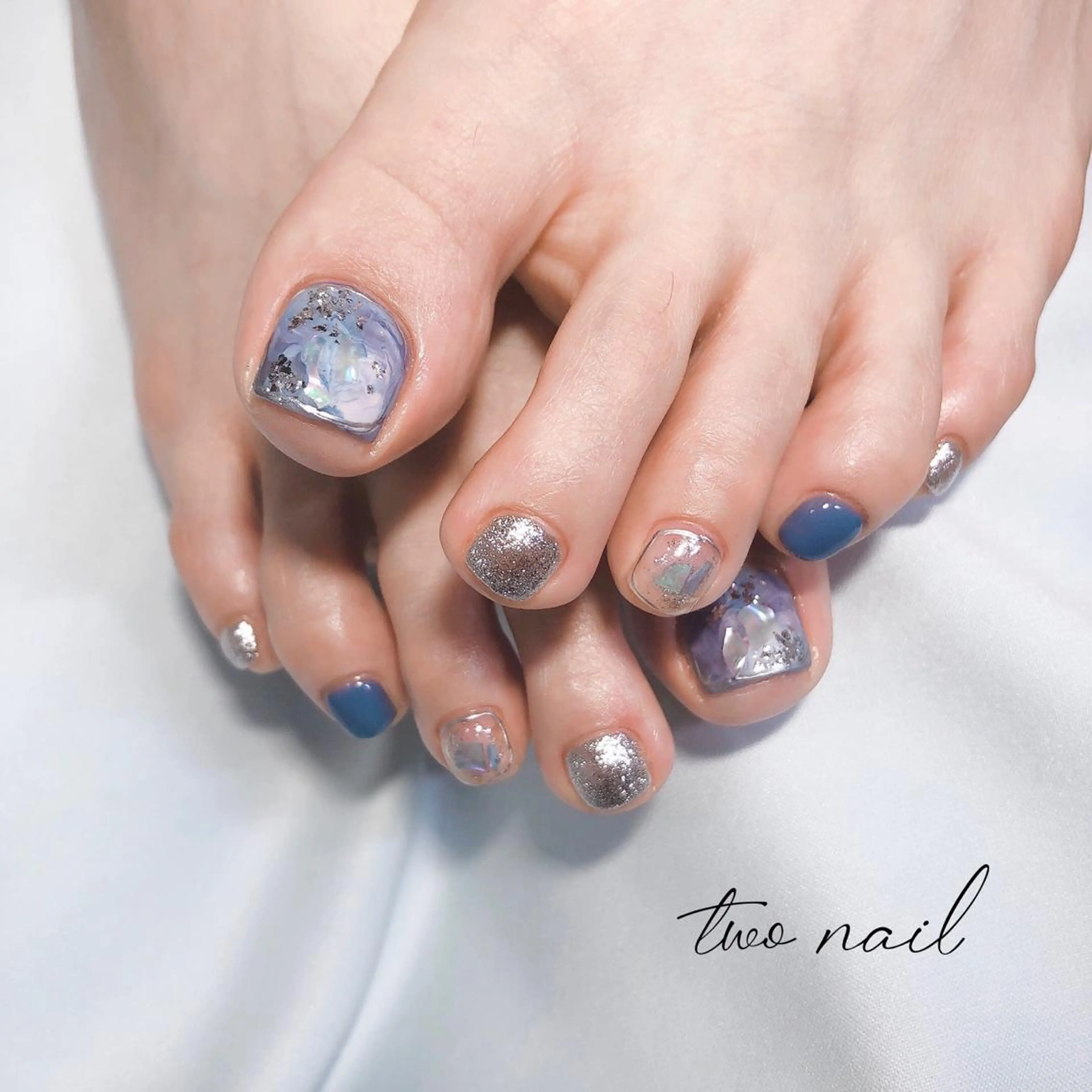 ネイル アートネイル フットネイル ハート ニュアンスネイル ホワイト フットネイル two nailのネイルデザイン