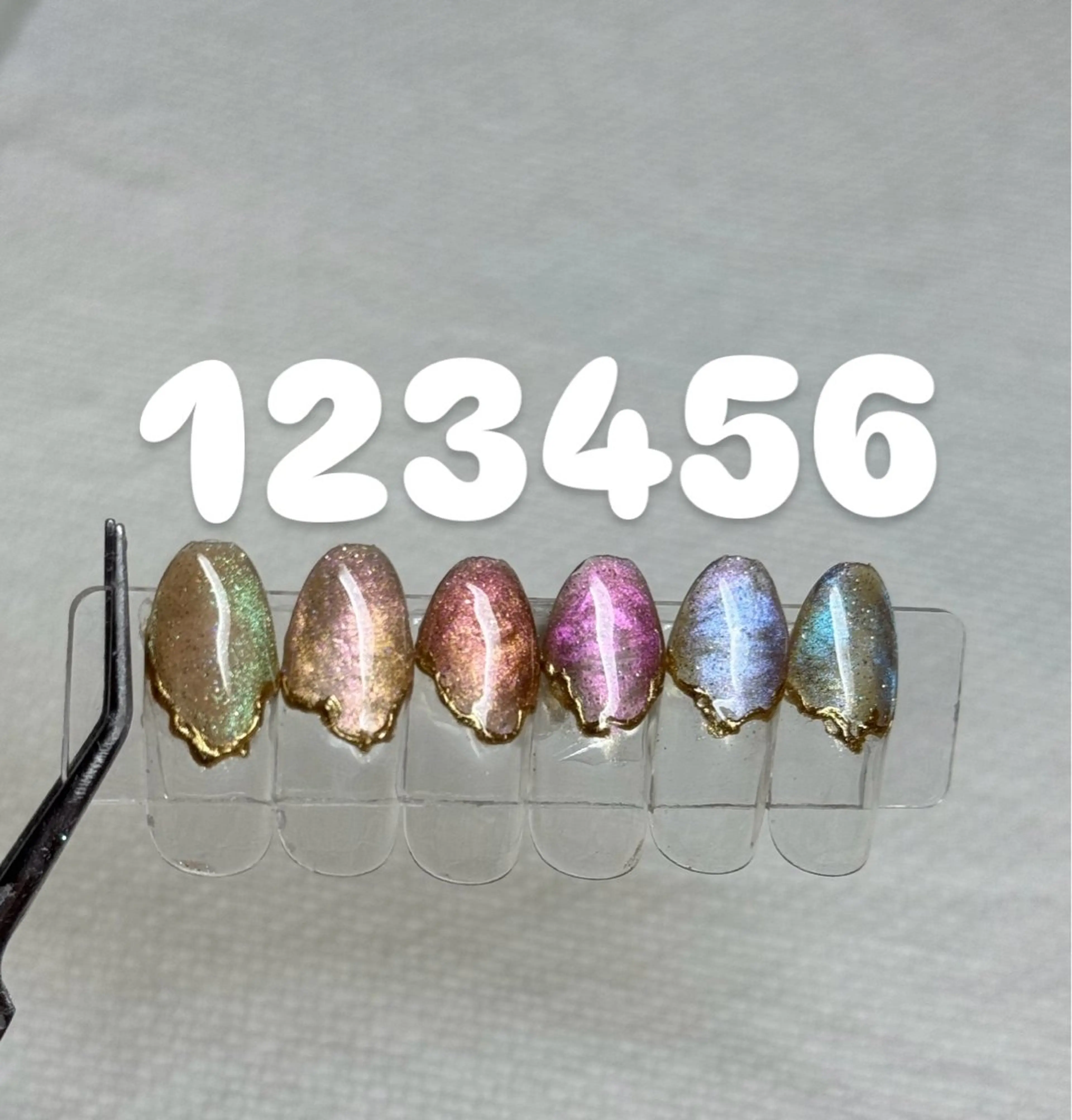 1​〜​6でお好きな一色お選びください🪄10本同デザインネイル💅オフ無し限定の写真