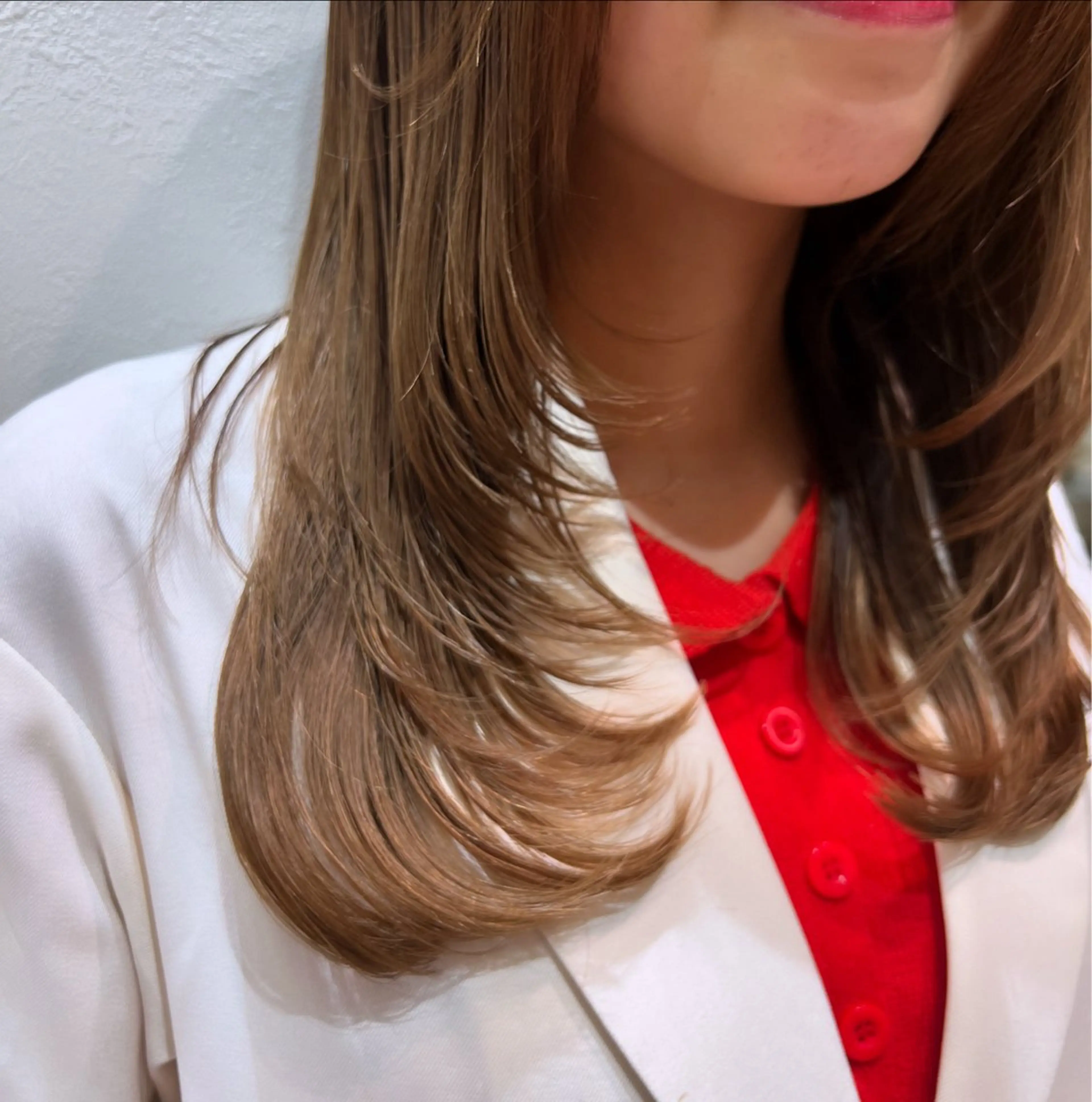 セミロング カラー 顔まわりレイヤー 顔周りカット レイヤーカット カット ヘアカラー 🫧Ai/ ロロネー森ノ宮💖のヘアスタイル
