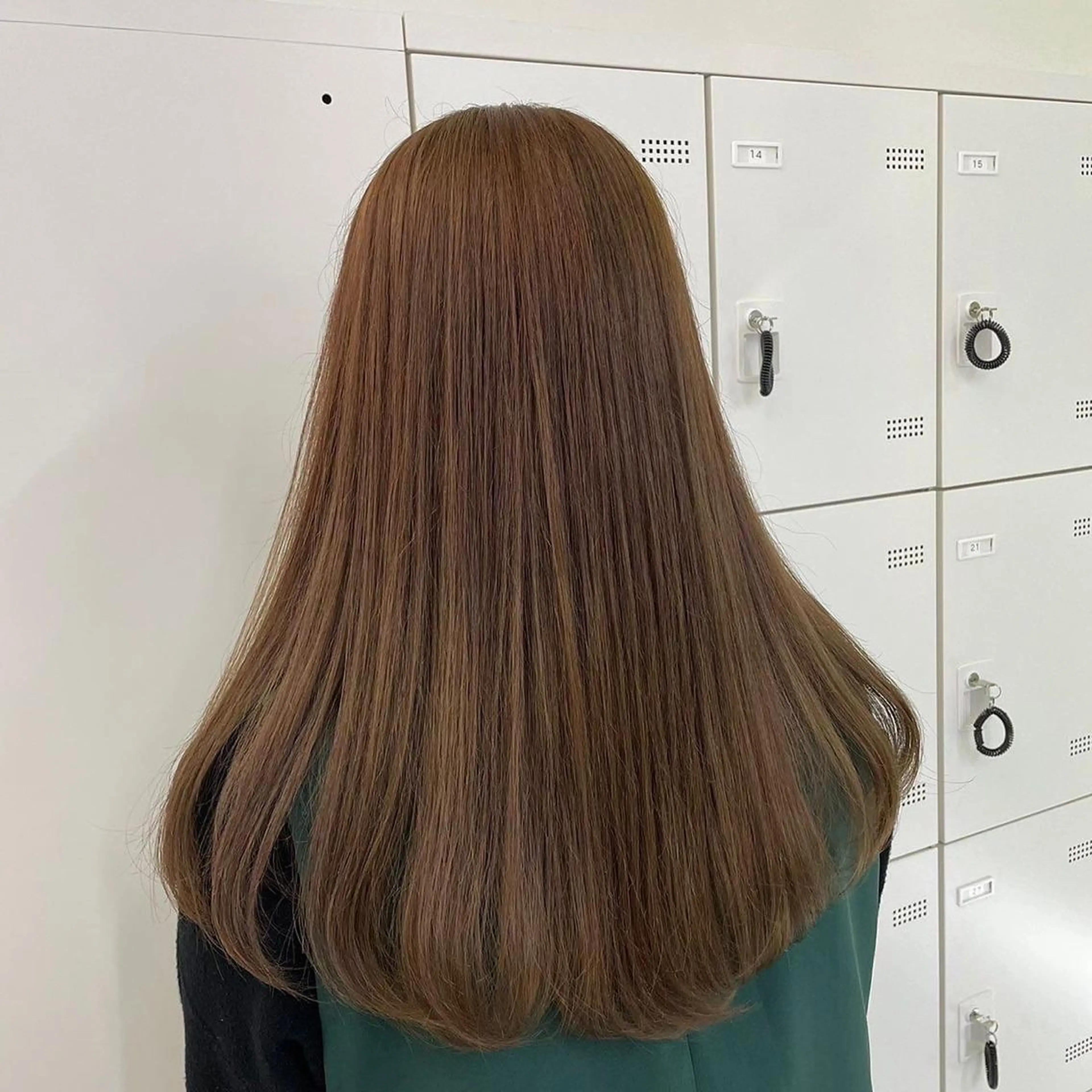 セミロング カット ヘッドスパ ヘアセット 💖透け感ベージュ KOTA💖のヘアスタイル