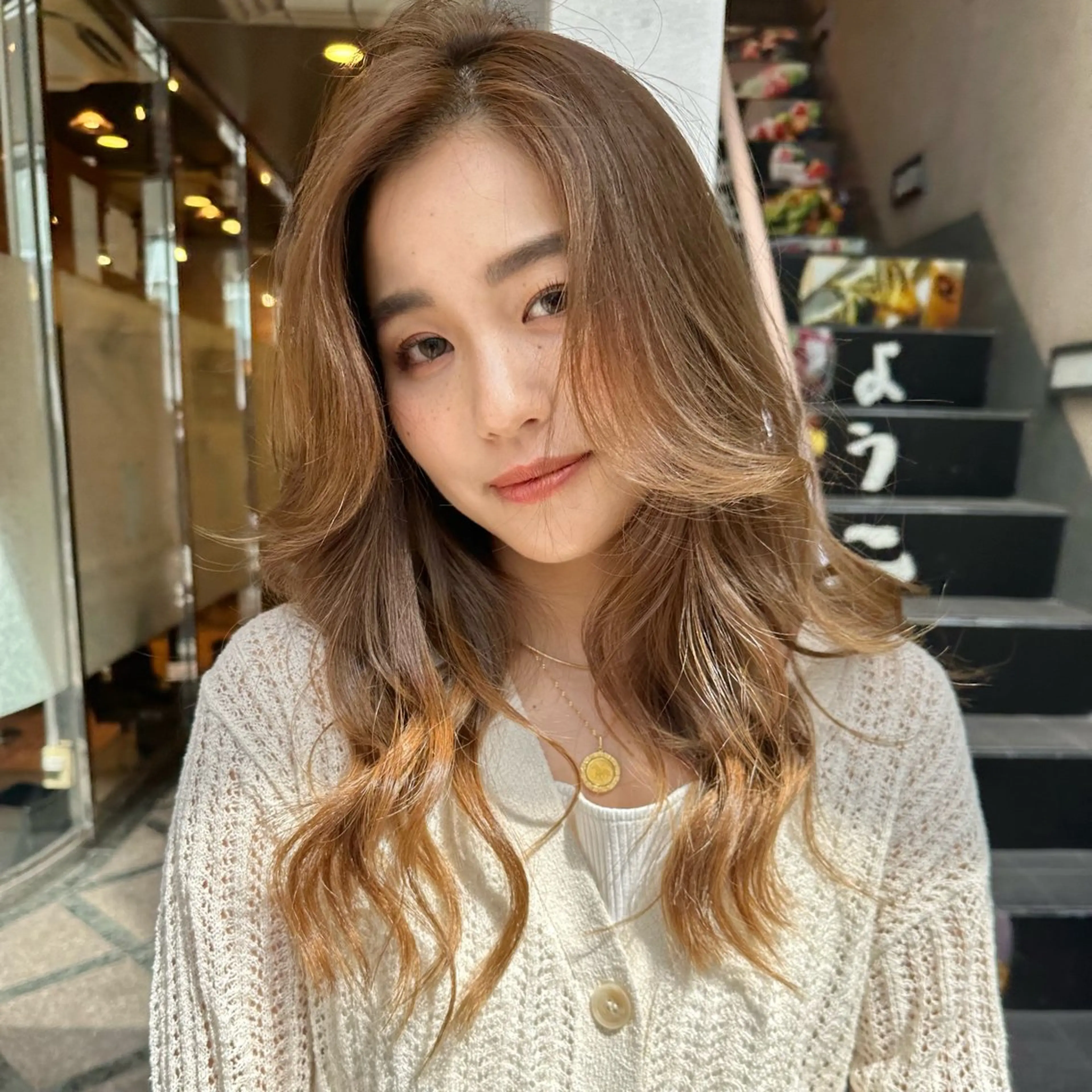 ロング カラー レイヤーカット 小顔カット カット ヘアカラー トリートメント 新宿レイヤーカット 顔周り/骨格診断のヘアスタイル