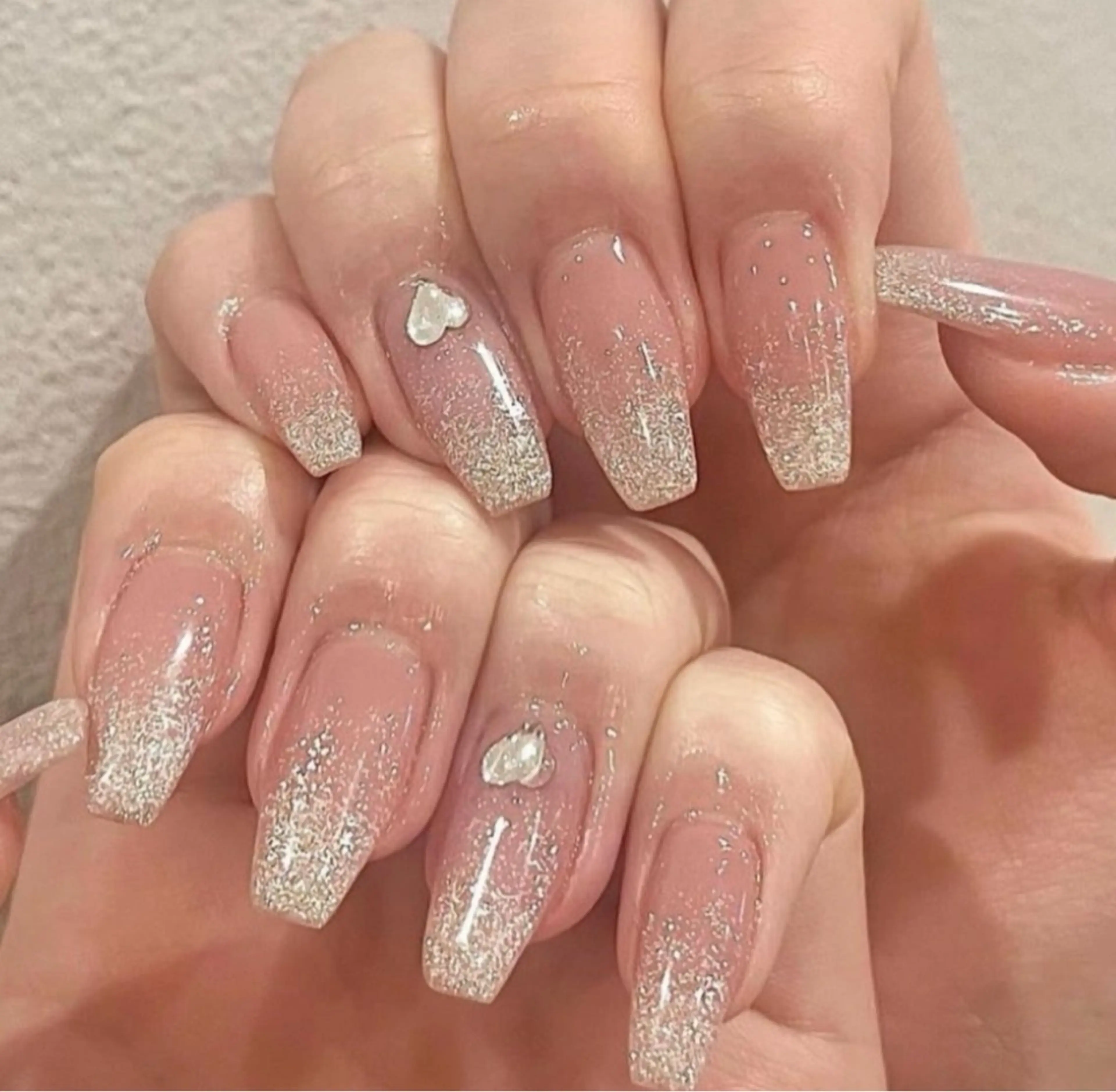 ネイル キラキラネイル マグネットネイル 春ネイル ワンホンネイル ハンドネイル RUBY Nail 日暮里店のネイルデザイン