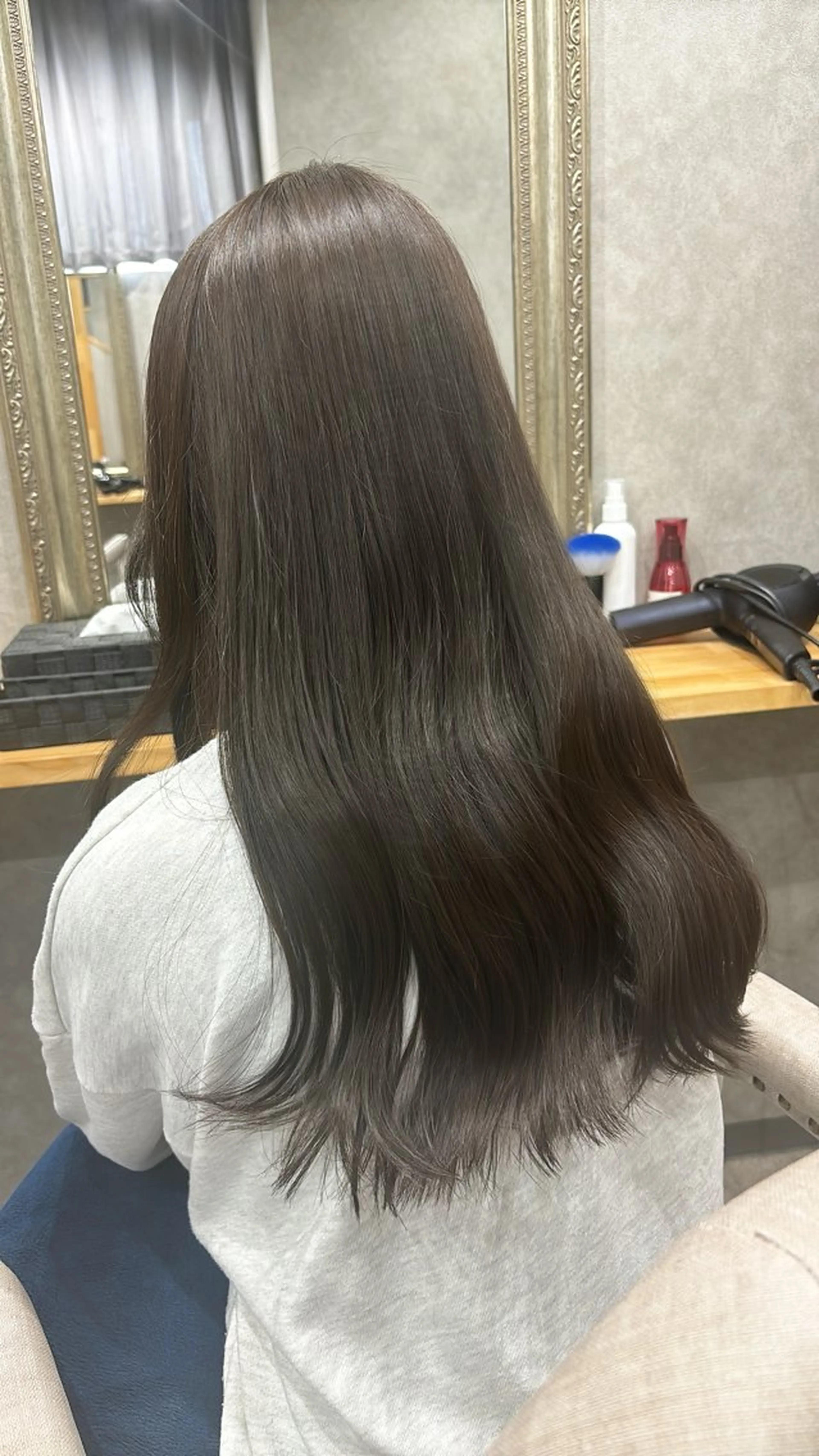 ロング カラー ダークグレー ダークグレージュ グレージュ ヘアカラー FUJINO RYOのヘアスタイル