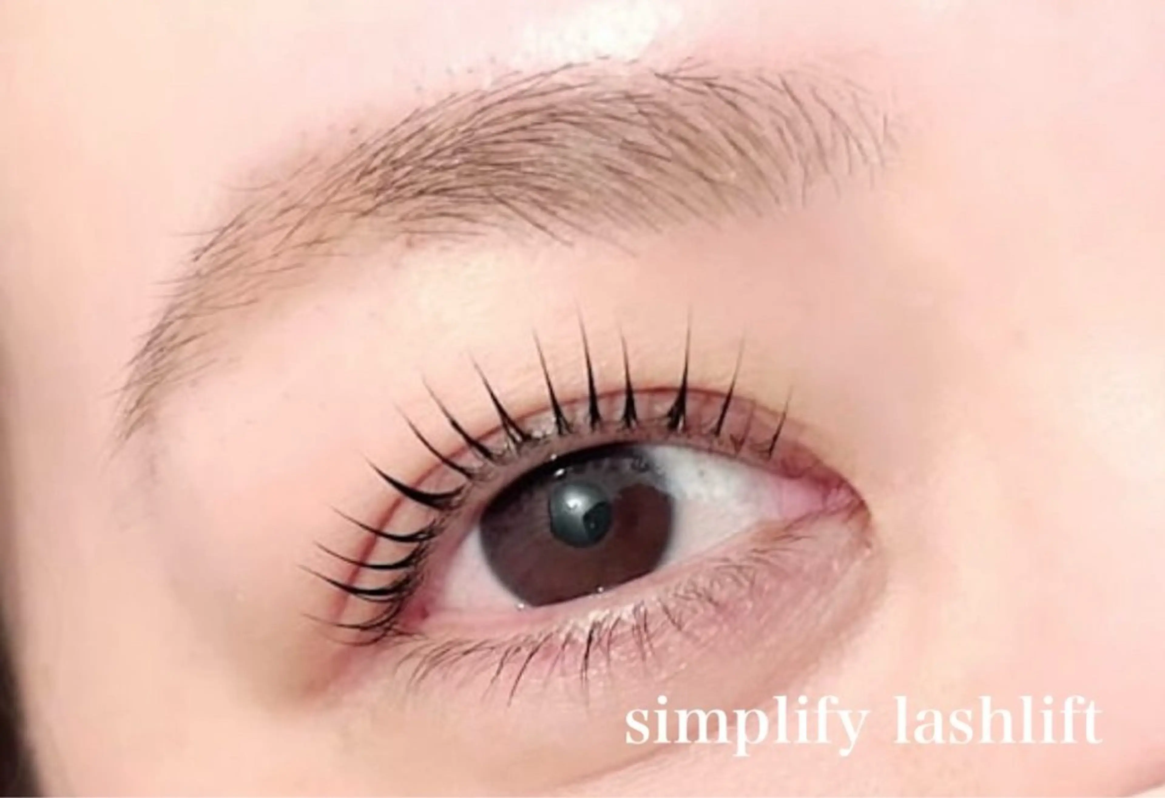 マツエク・マツパ 大窪 華歩の眉毛・アイブロウイメージ