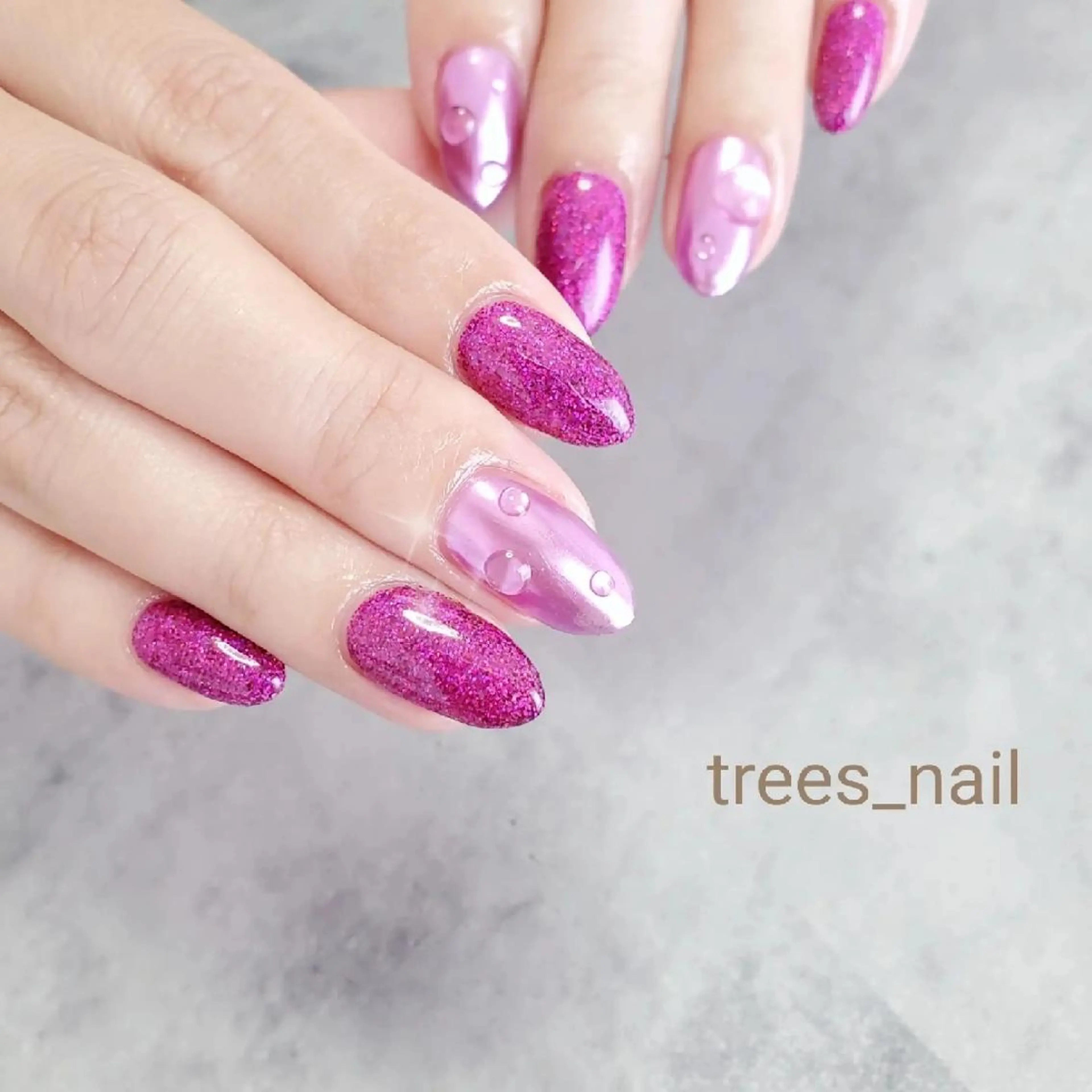 ネイル キラキラネイル ミラーネイル ピンク パープル 夏ネイル ハンドネイル フットネイル trees_ nailのネイルデザイン