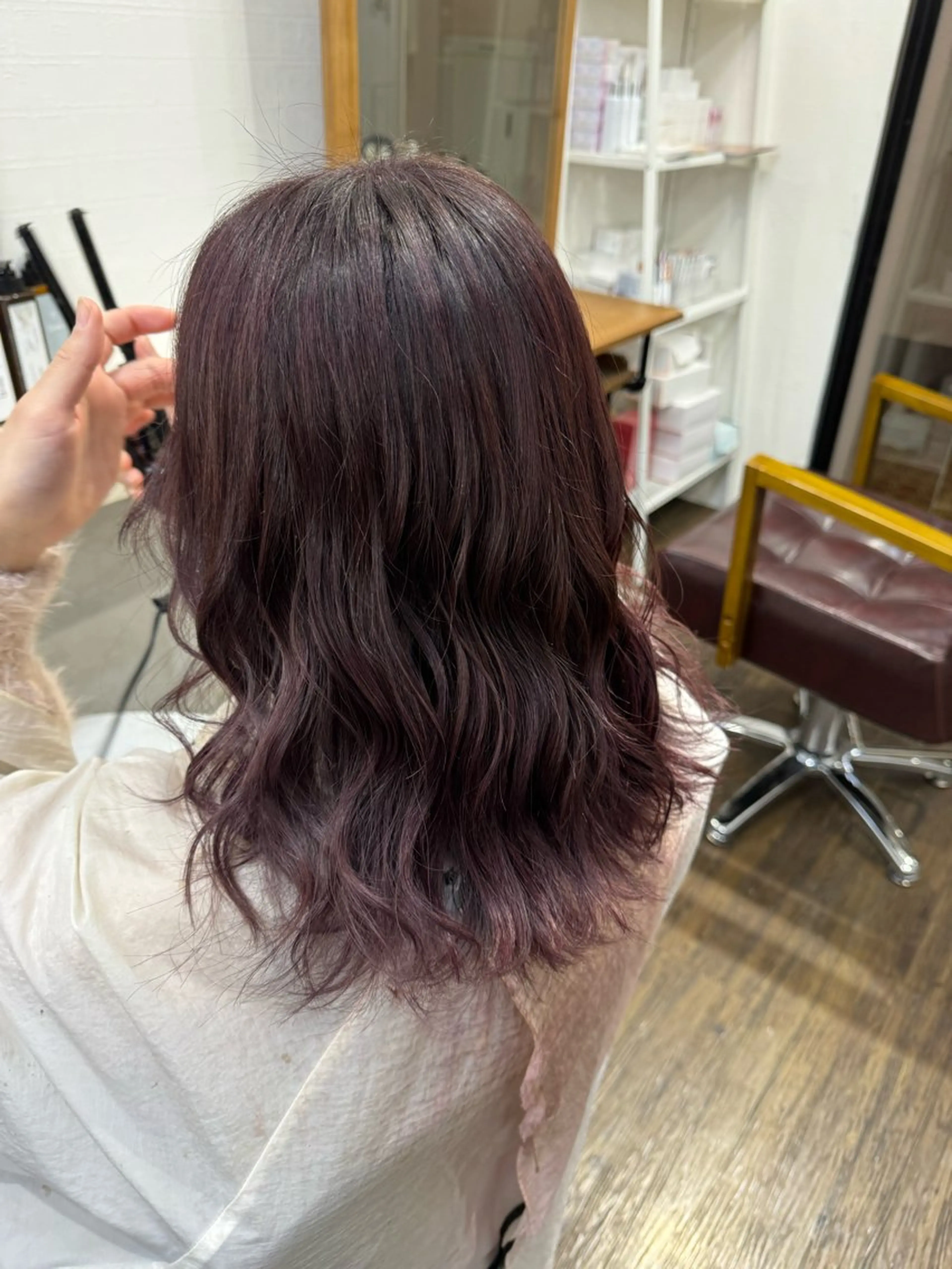 セミロング 田子🦋ハイトーン 🫐耳つぼジュエリーのヘアスタイル