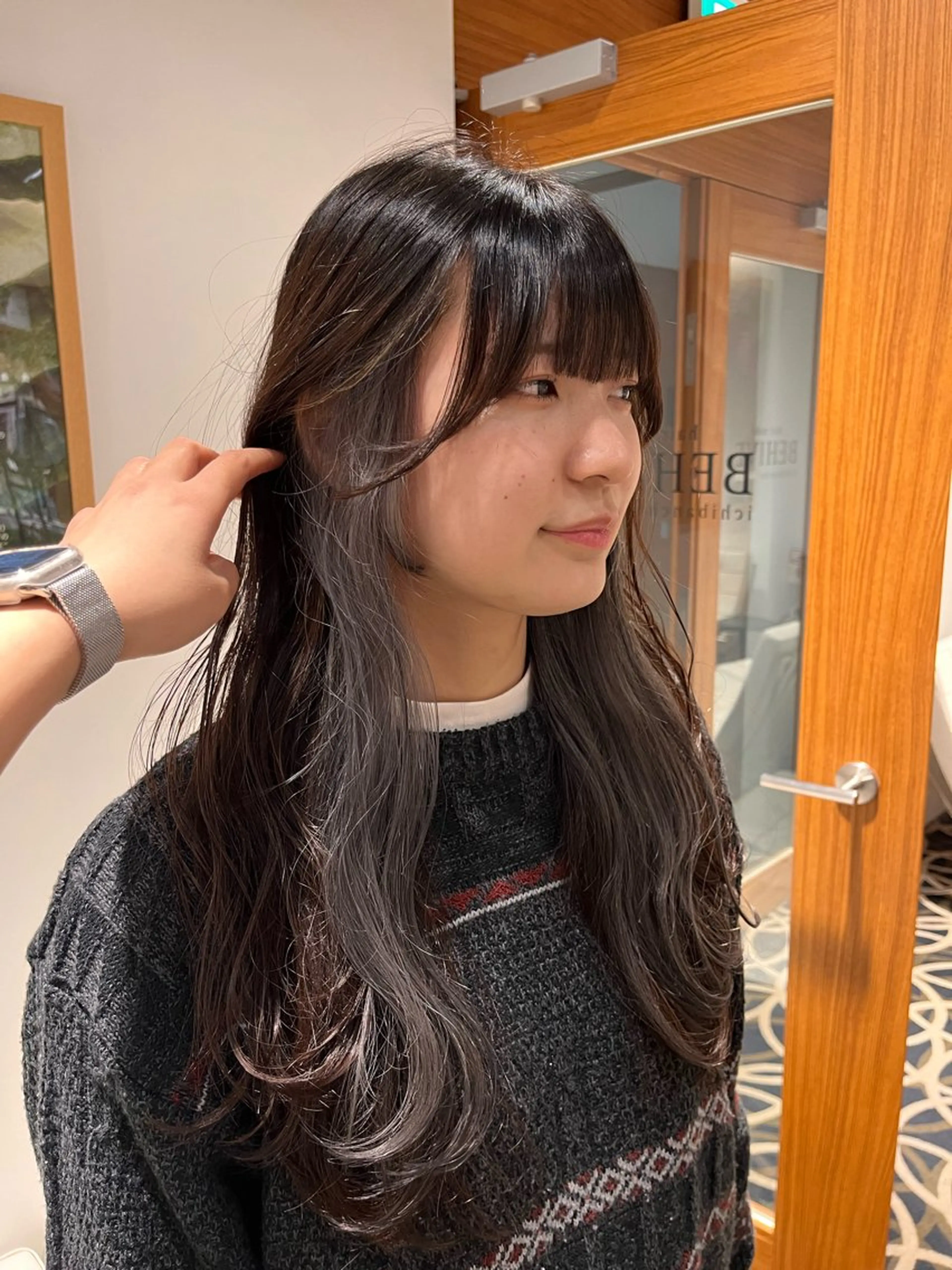 ロング hair make BEHIVE ichibancho AVEDA所属・渡邉  日向子 🌙レイヤー・パーマのヘアスタイル