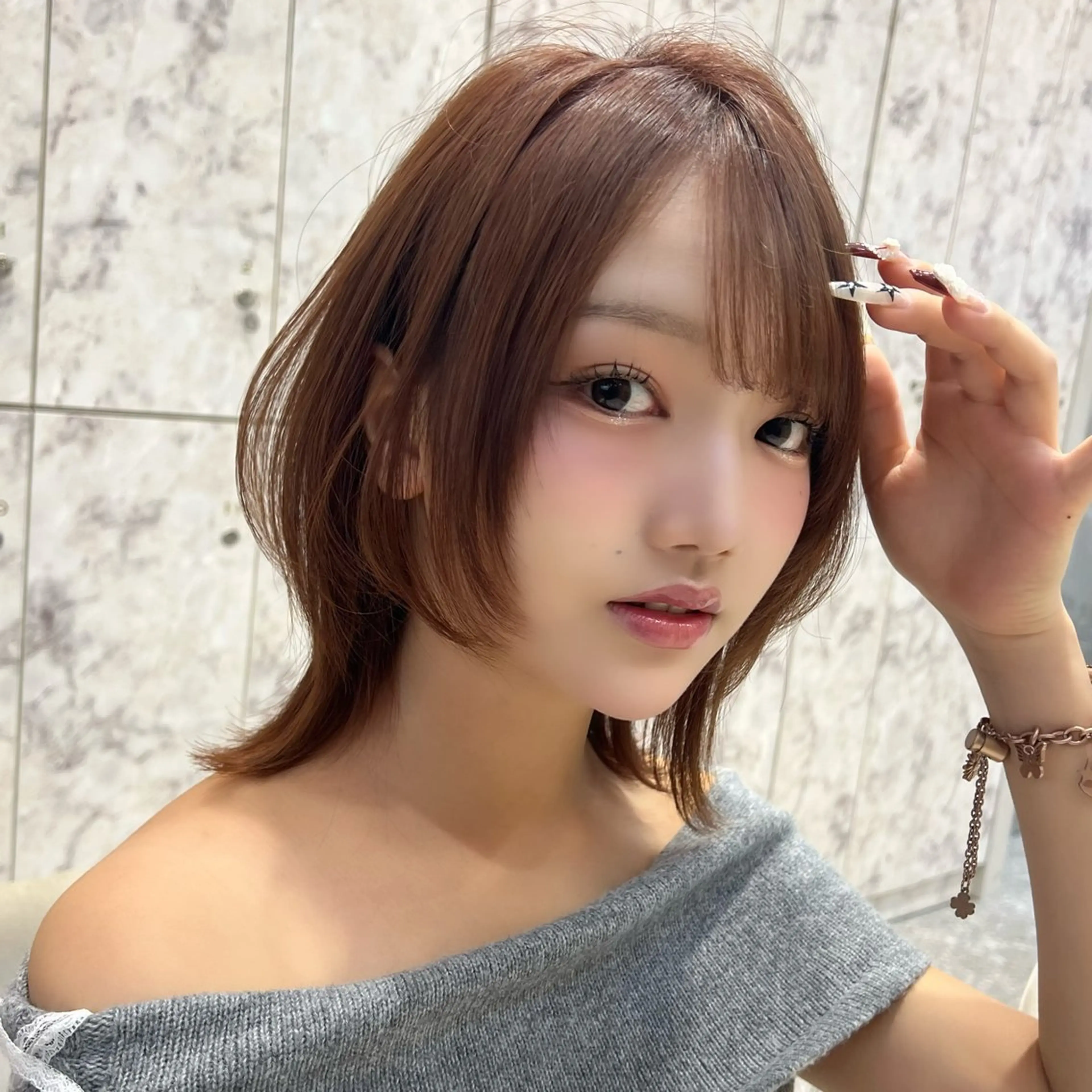 ✨韓国風トレンド前髪✨+顔周りカット+選べる髪質改善トリートメントの写真
