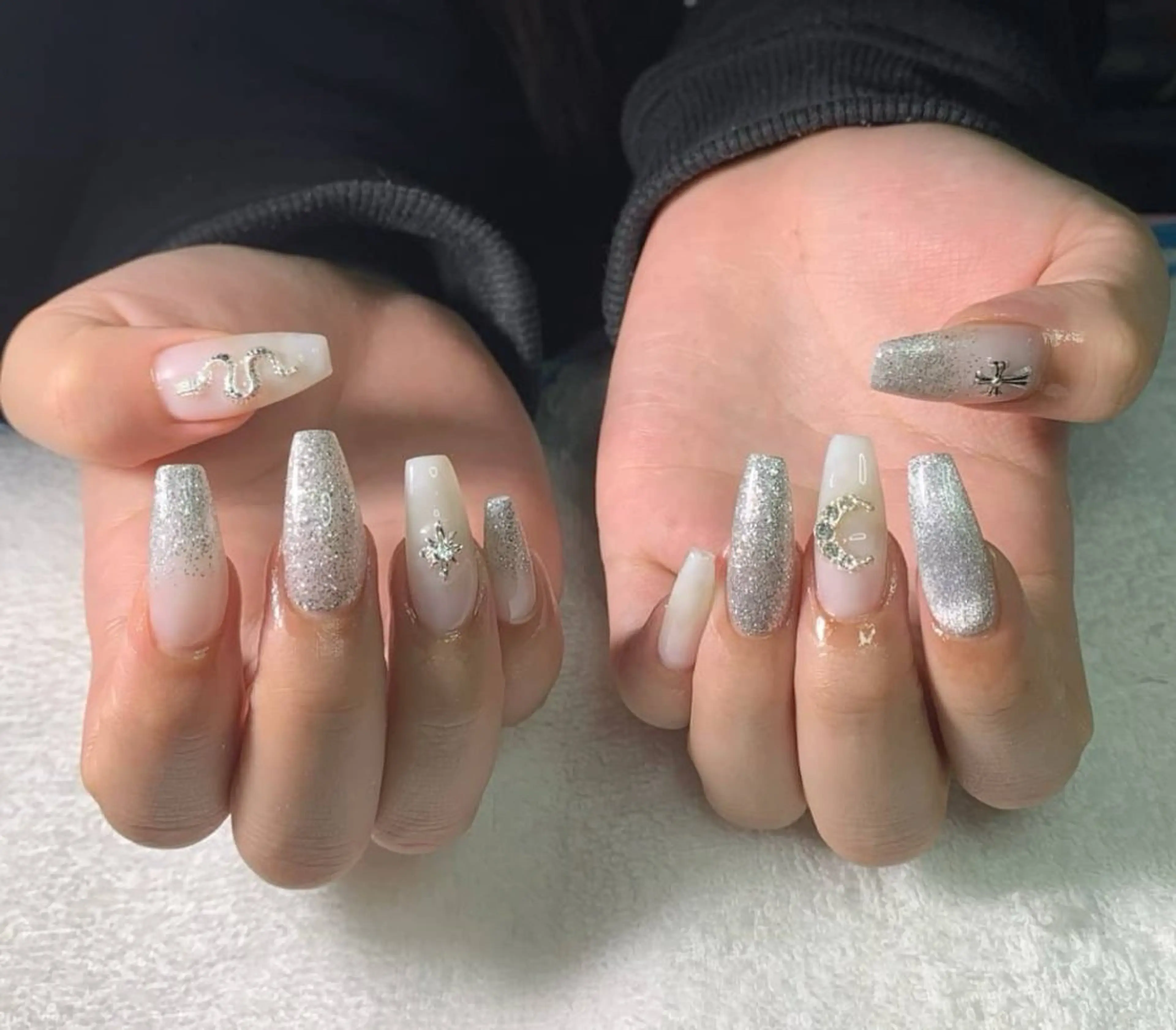 ネイル 長さ出し ハンドネイル フットネイル MHR nailのネイルデザイン