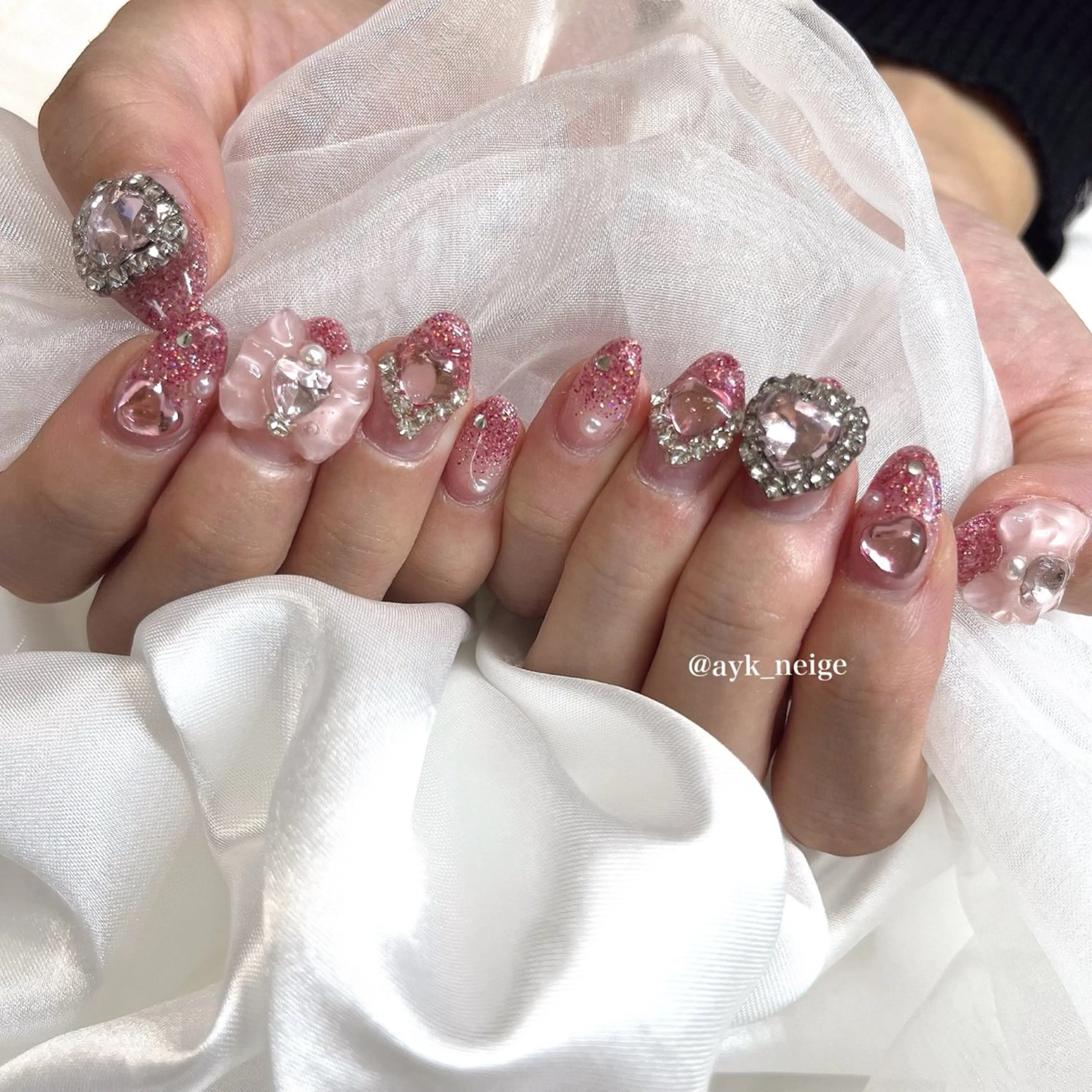 ネイル フットネイル フレンチネイル キラキラネイル 韓国ネイル マグネットネイル n'eige nail所属・大谷 綾香のネイルデザイン