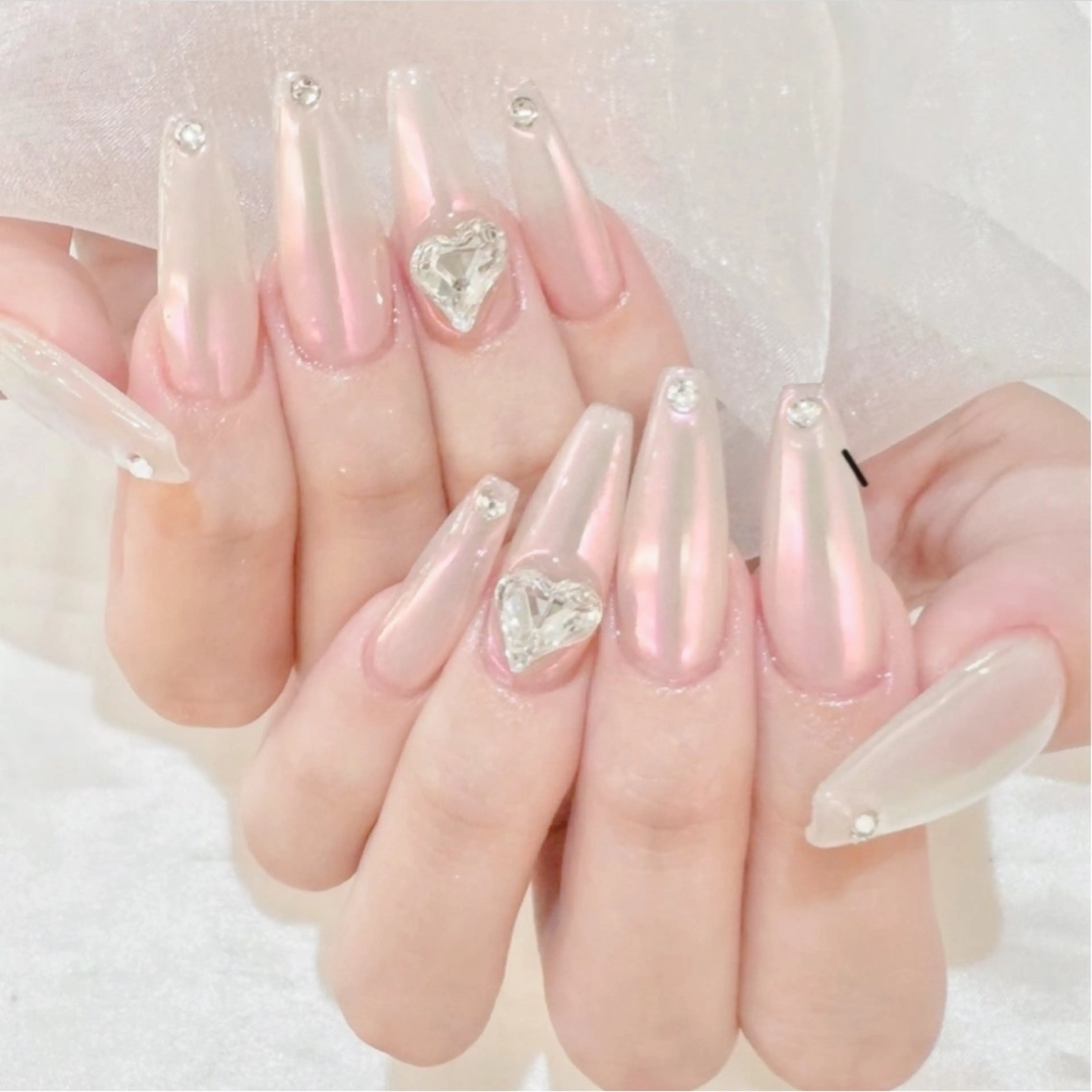 ネイル アニマル柄 オーロラネイル チークネイル フラッシュネイル ジェルネイル ハンドネイル Lina所属・Hina Nailのネイルデザイン