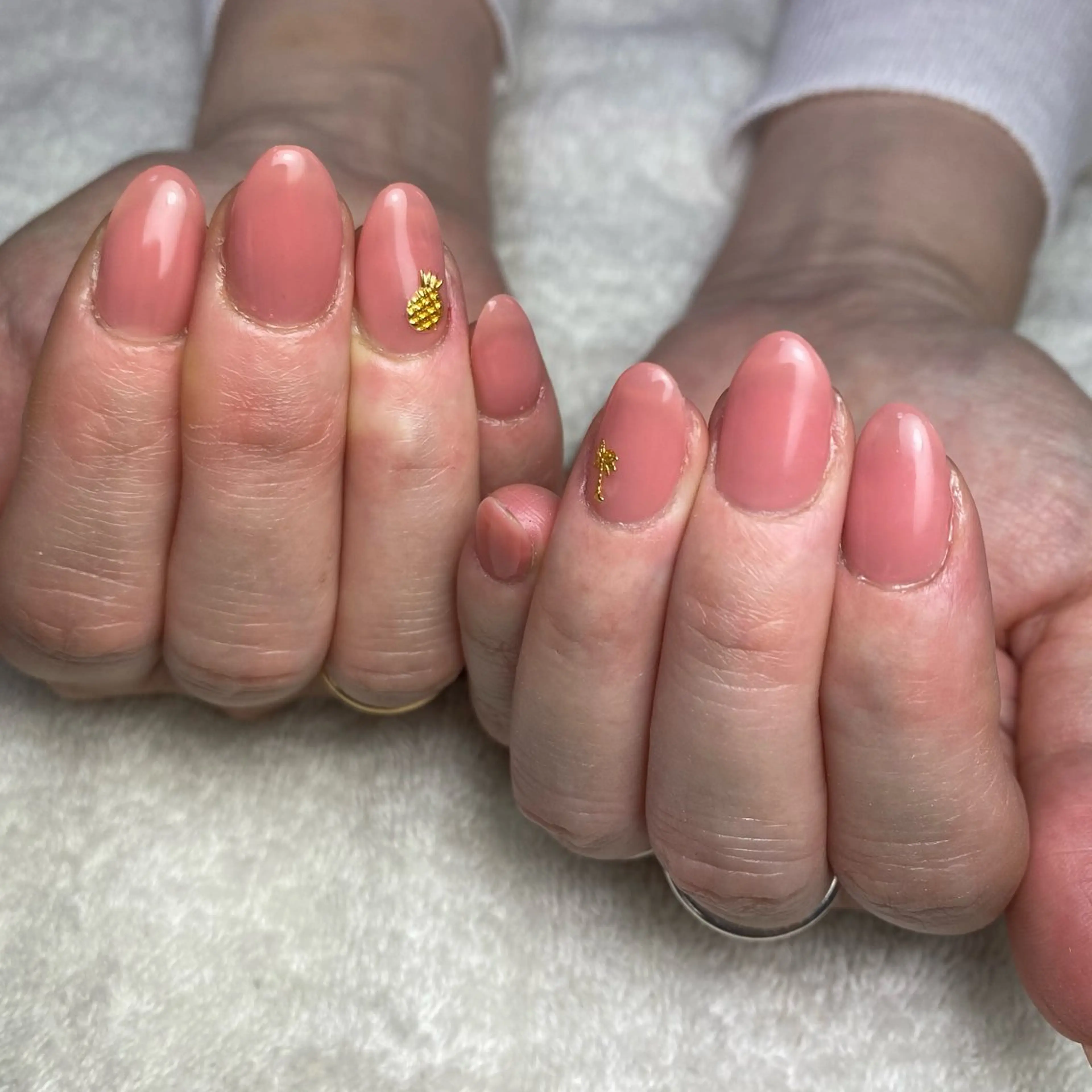 ネイル 夏ネイル ハンドネイル COCO+所属・COCO +のエステ・リラクイメージ