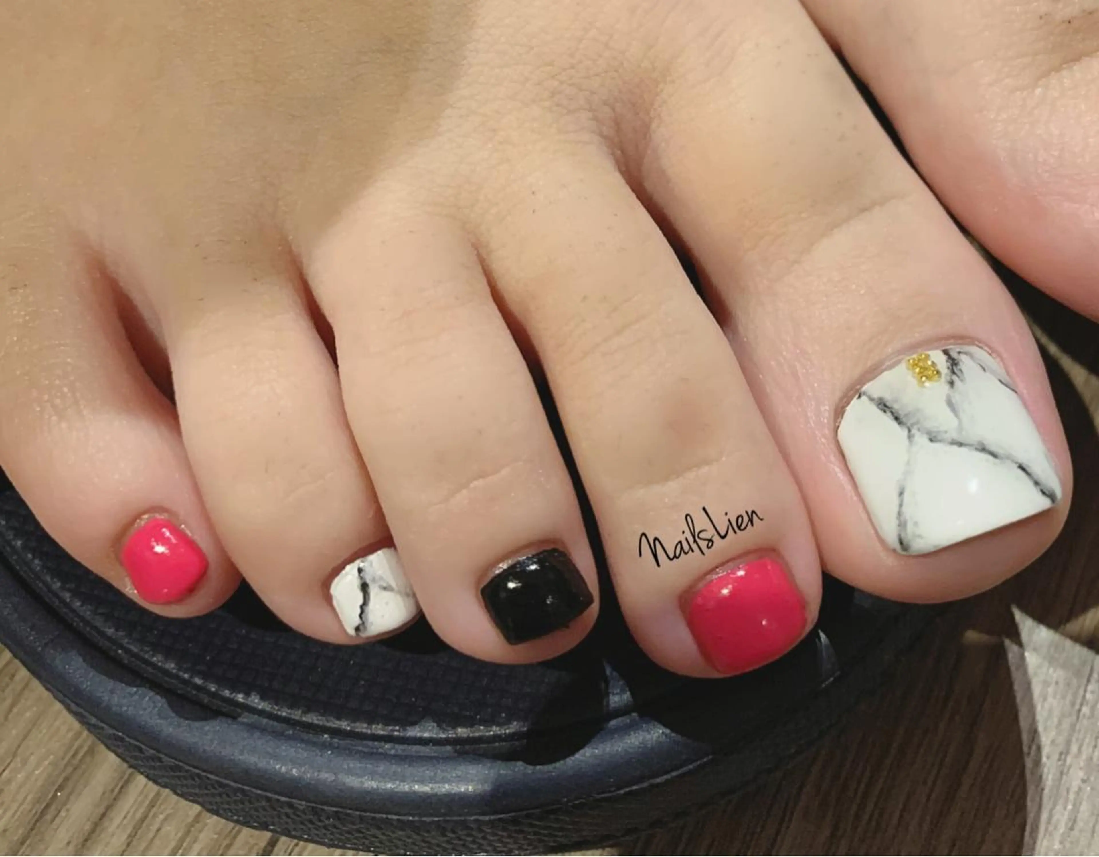 ネイル クリアネイル フラワーネイル フレンチネイル ラメ(グリッター) 大理石ネイル(マーブル) 凛 リンのその他イメージ