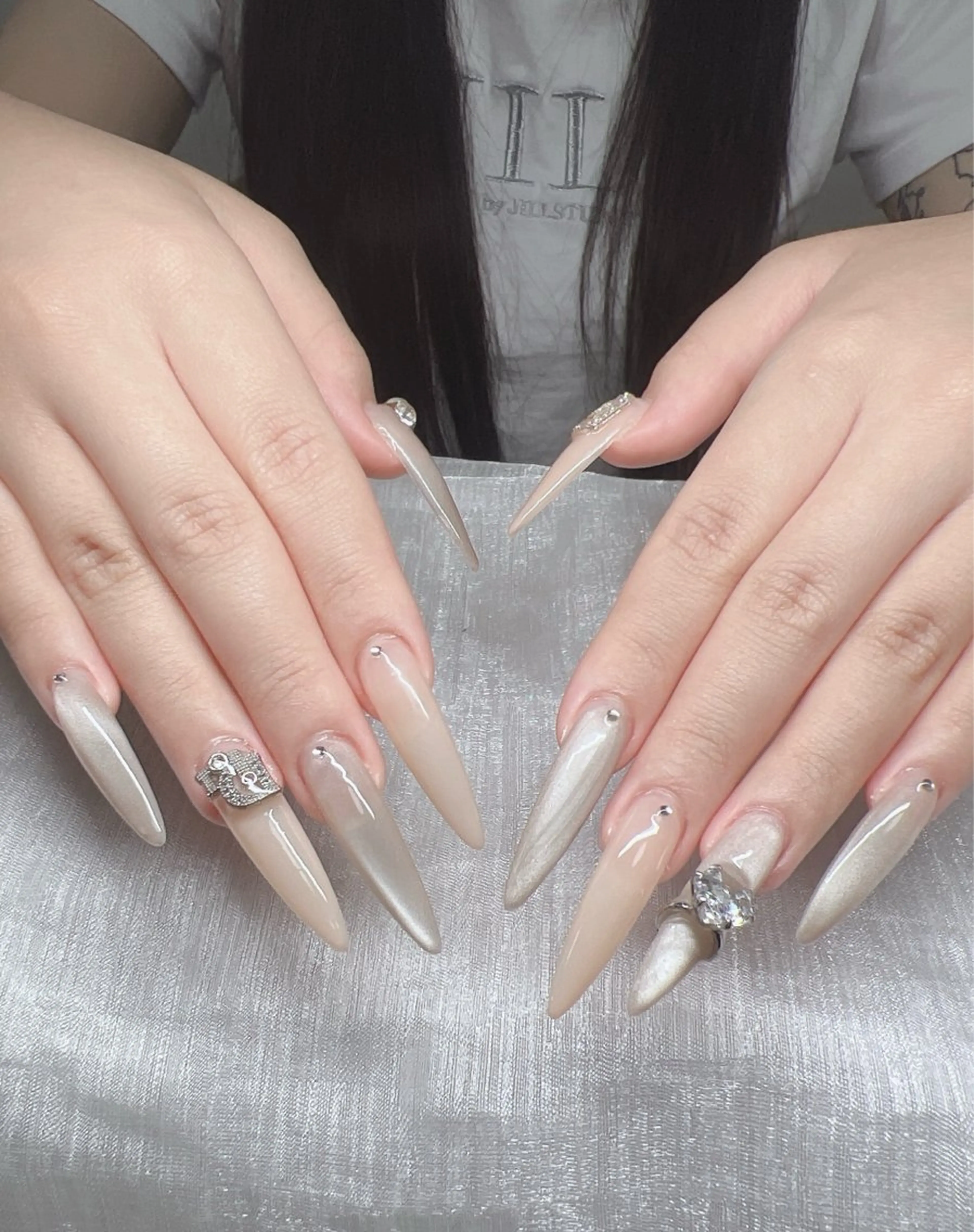 ネイル 長さ出し グラデーション キラキラネイル マグネットネイル ニュアンスネイル ハンドネイル Lee Nails チップ長さだし専門店のネイルデザイン
