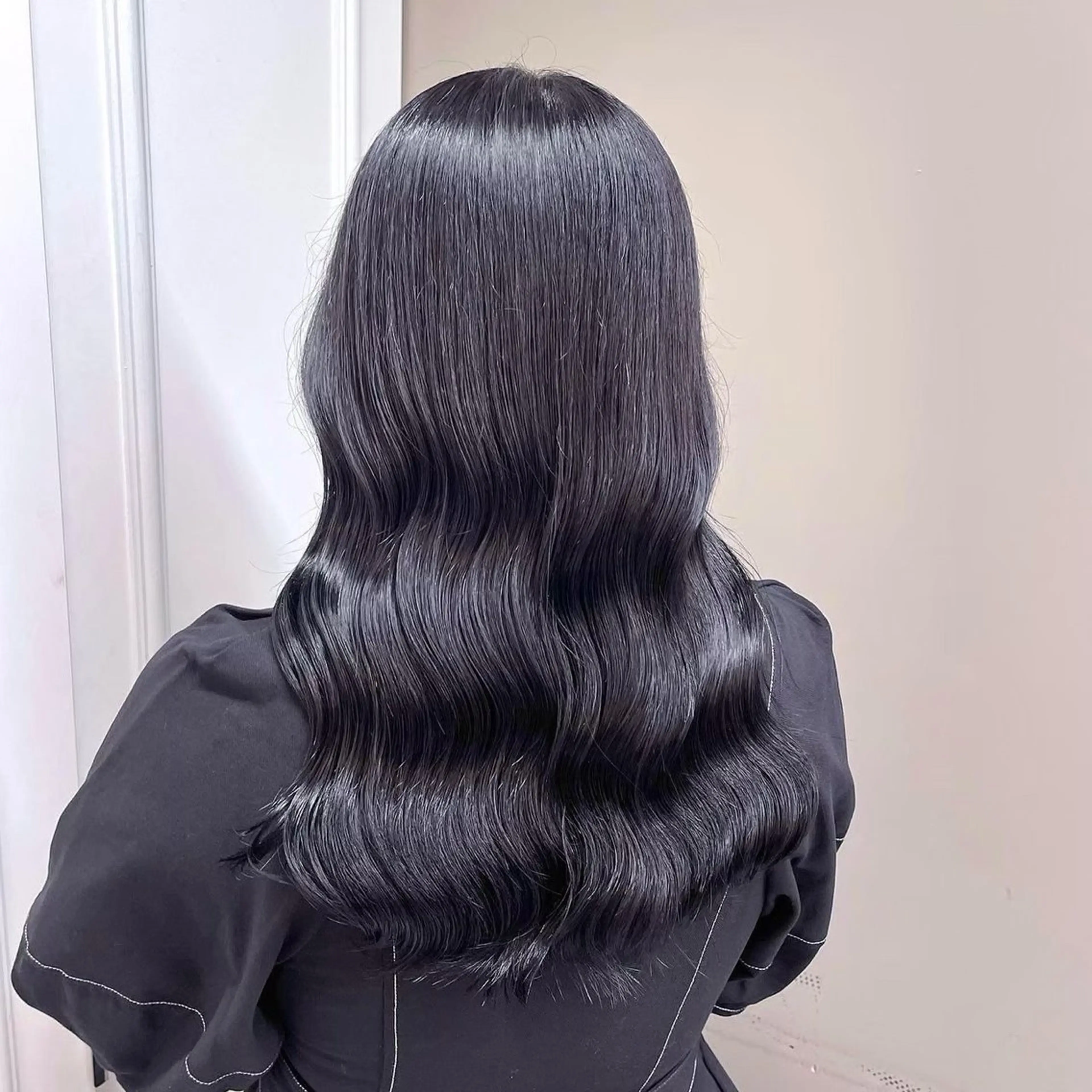 ロング カラー パーマ ヘアアレンジ 透明感ブリーチカラー 🌈TOMOHIROのヘアスタイル