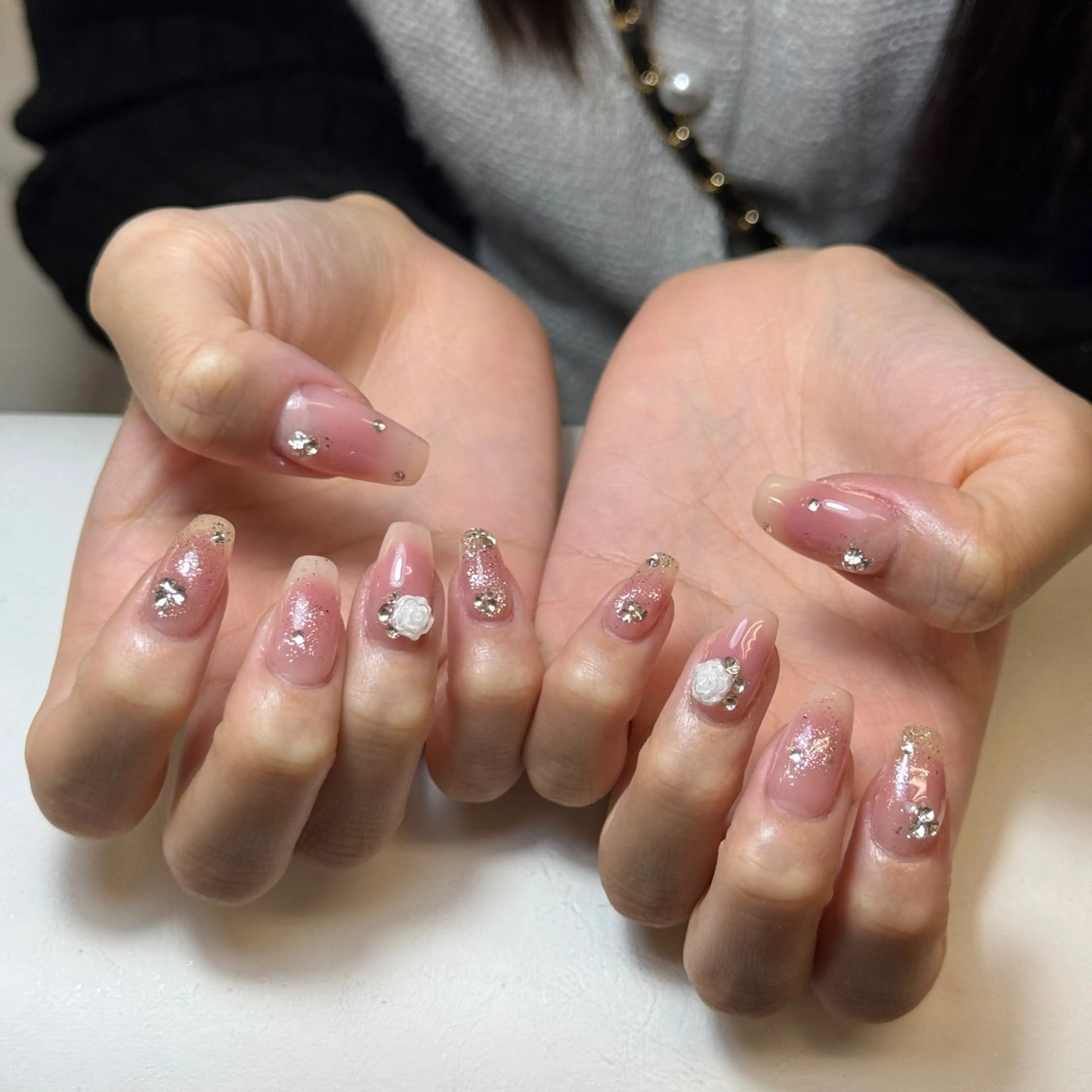 ネイル チークネイル ハンドネイル Anh 歌舞伎町のネイルデザイン