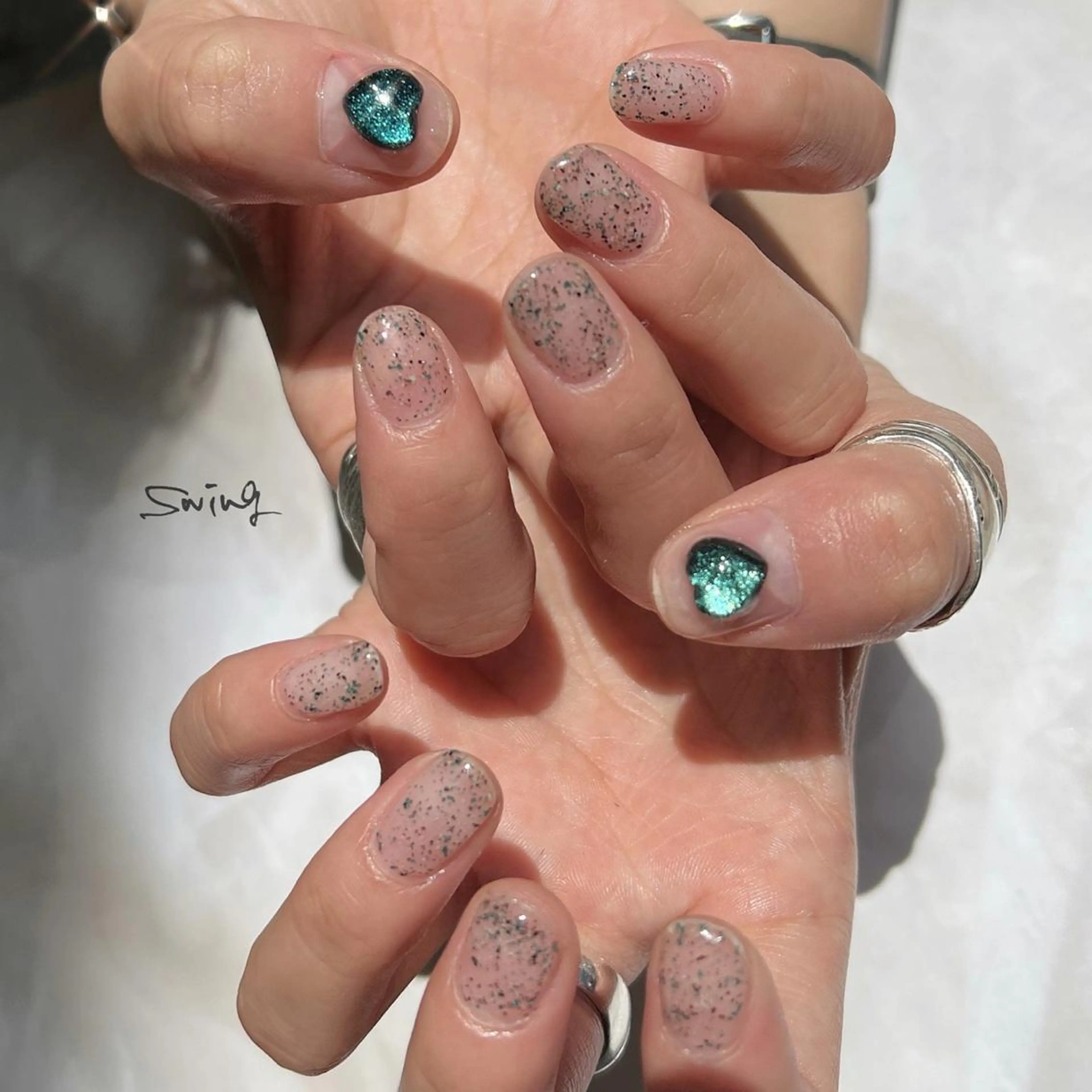 ネイル ハート キラキラネイル SWING Nail Salon所属・Yoshida Takakoのネイルデザイン