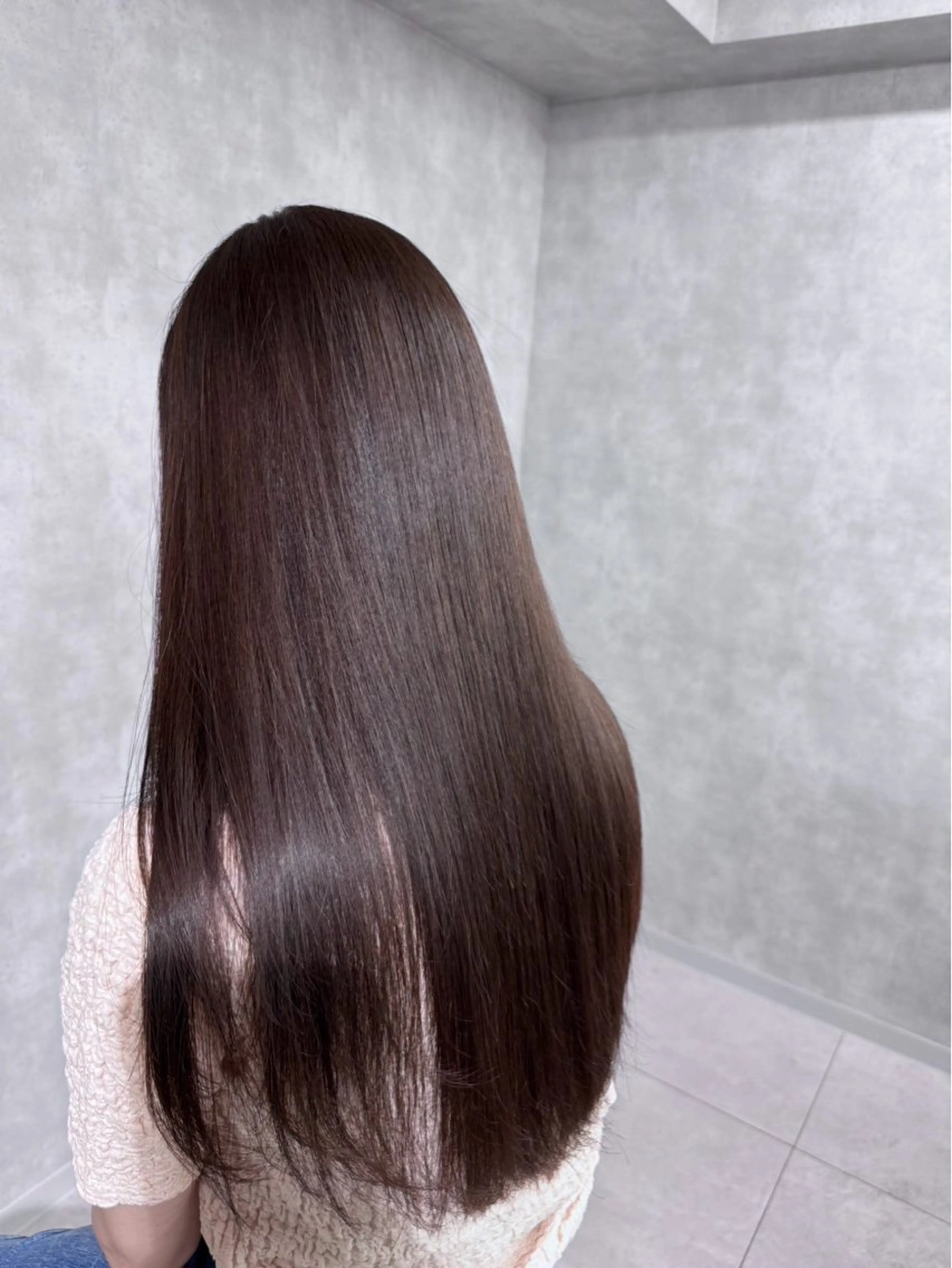 ロング カラー ブラウンカラー ショコラブラウン anon Loemのヘアスタイル