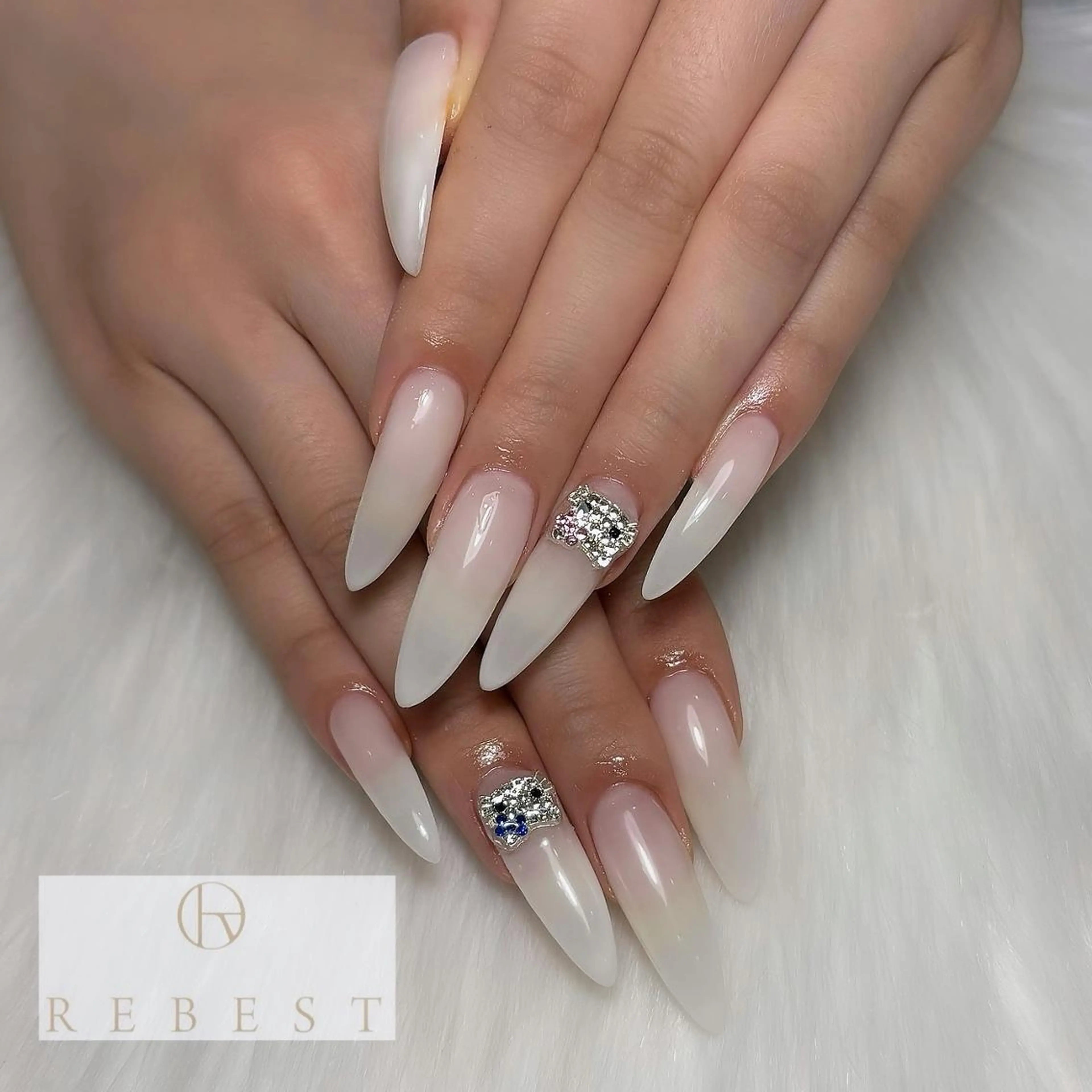 ネイル ❤️💛京橋nail 痛ネイル⭐️3Dのネイルデザイン