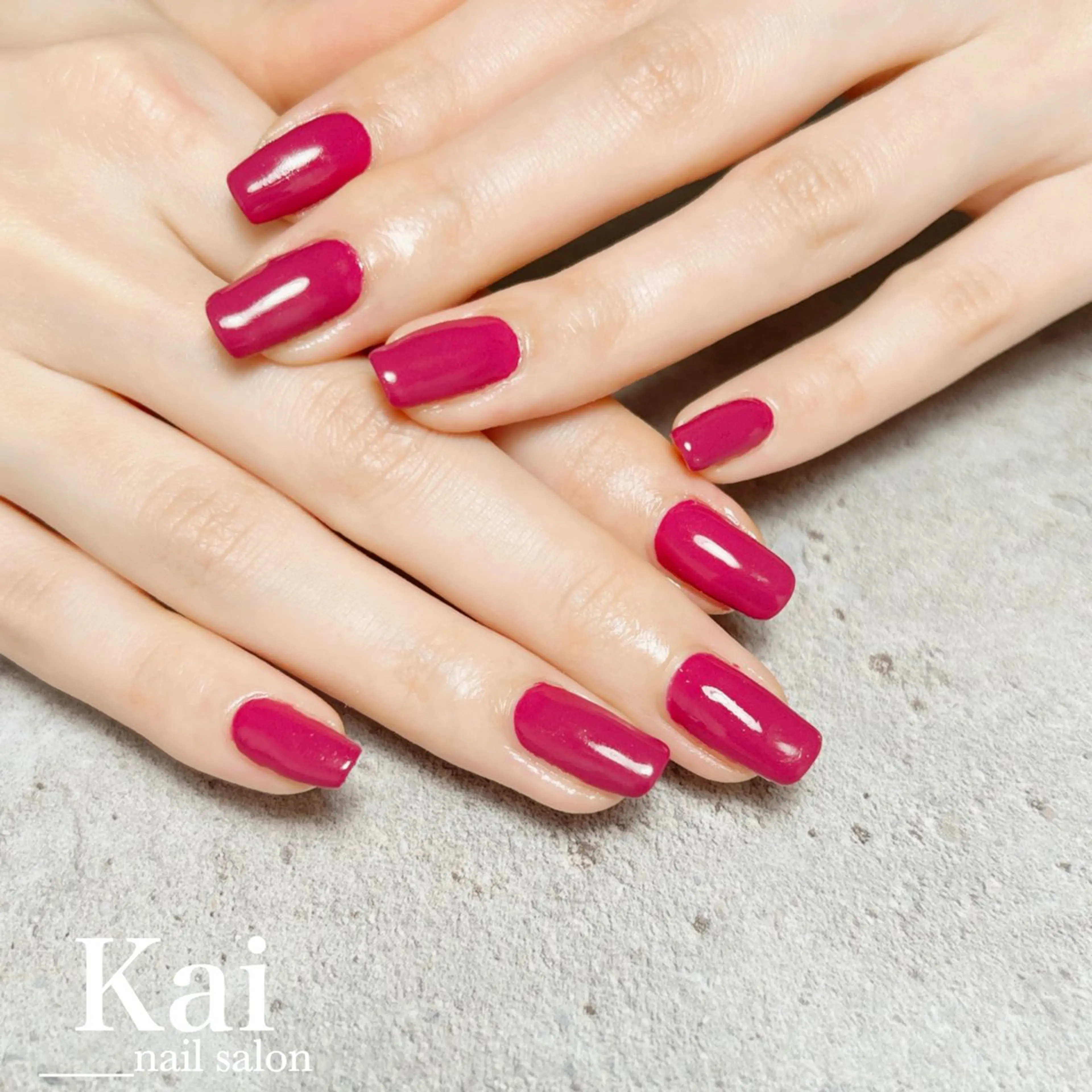 ネイル ニュアンスネイル ワンカラーネイル 赤色 シンプルネイル 冬ネイル ハンドネイル Kai  nail Mayukoのネイルデザイン